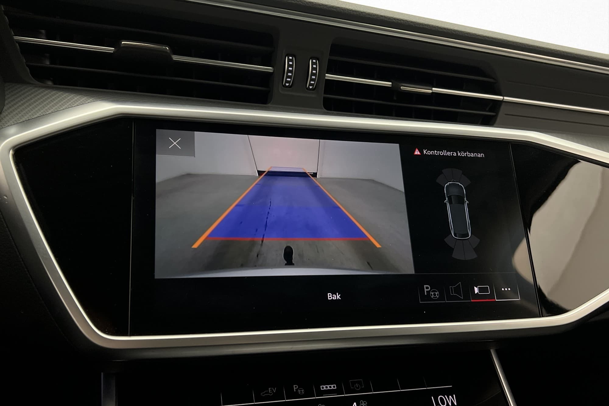 Audi A6 Avant 50 TFSI e Quattro 299hk Cockpit Kamera Drag