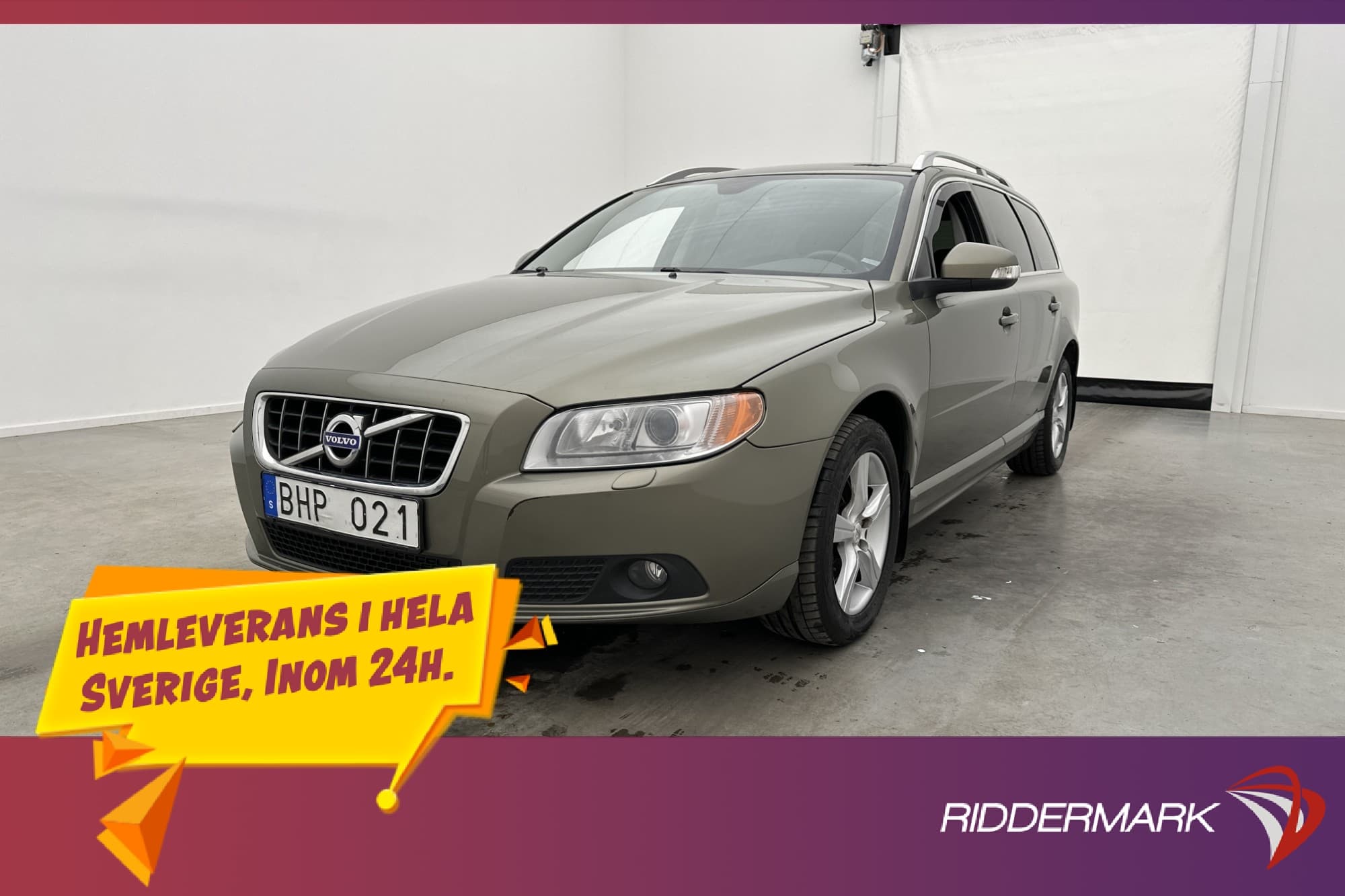 Volvo V70 D5 AWD  Summum D-Värmare P-Sensorer Skinn Elstol