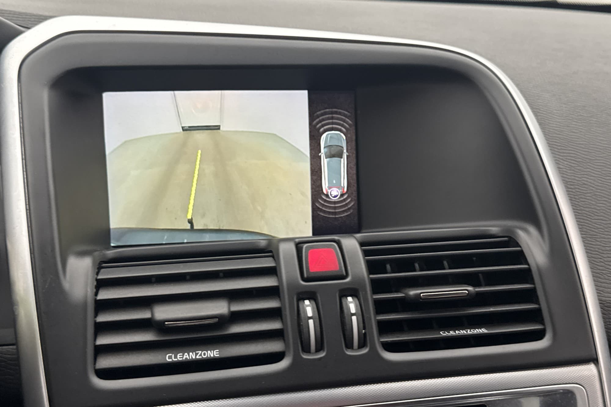 Volvo XC60 D4 AWD Summum Classic VOC Kamera Navi Skinn Drag