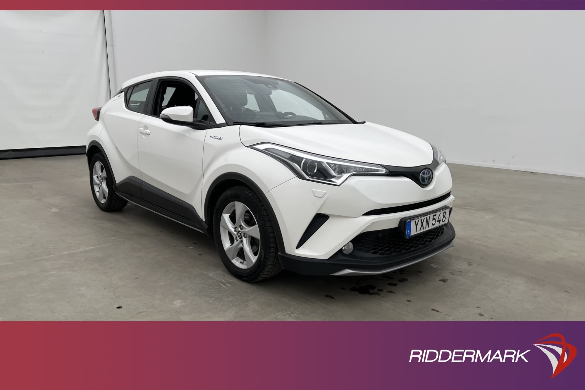 Toyota C-HR Hybrid 122hk