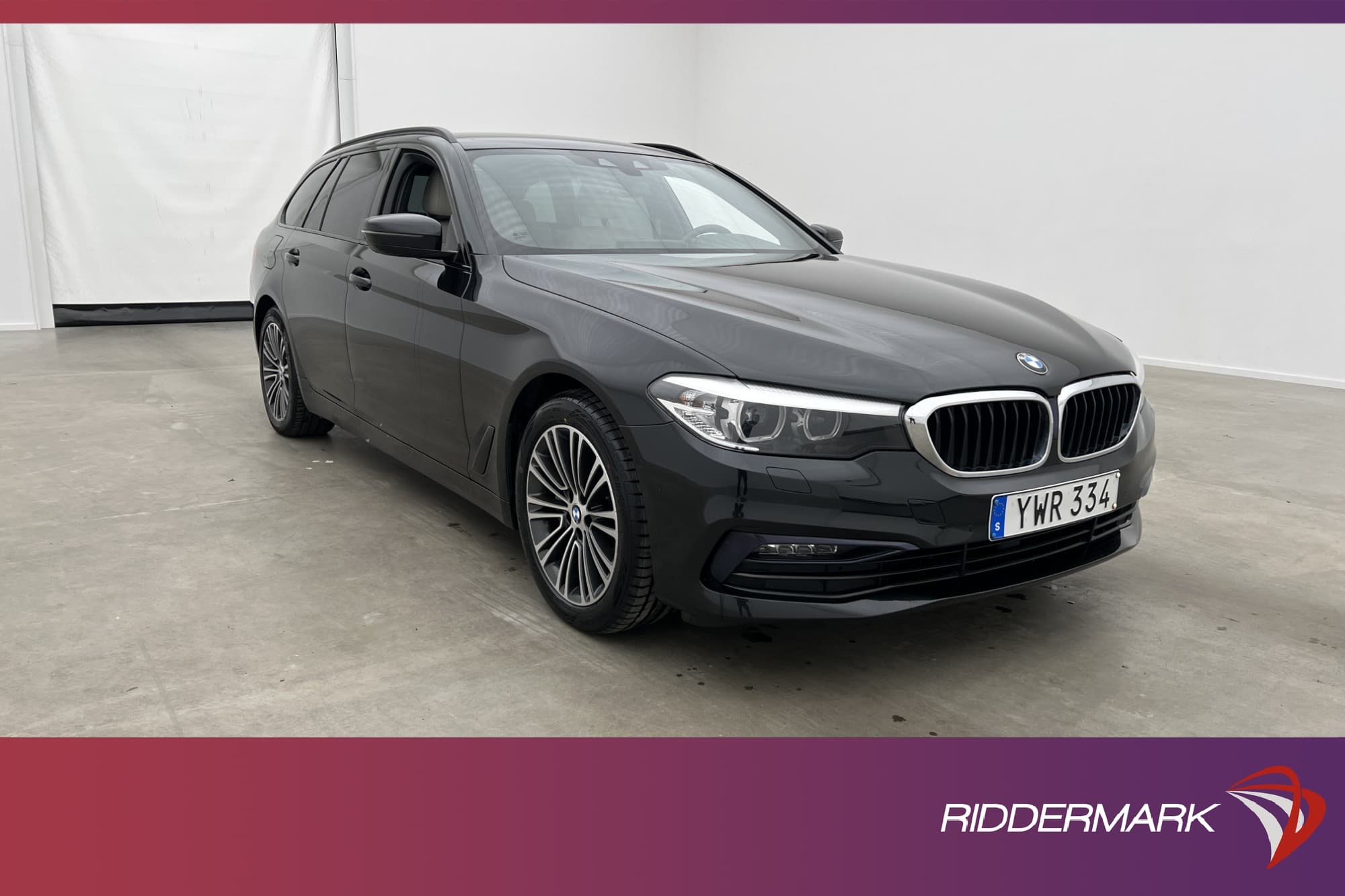BMW 530 i xDrive Sport Line Värmare Drag Skinn HiFi Kamera