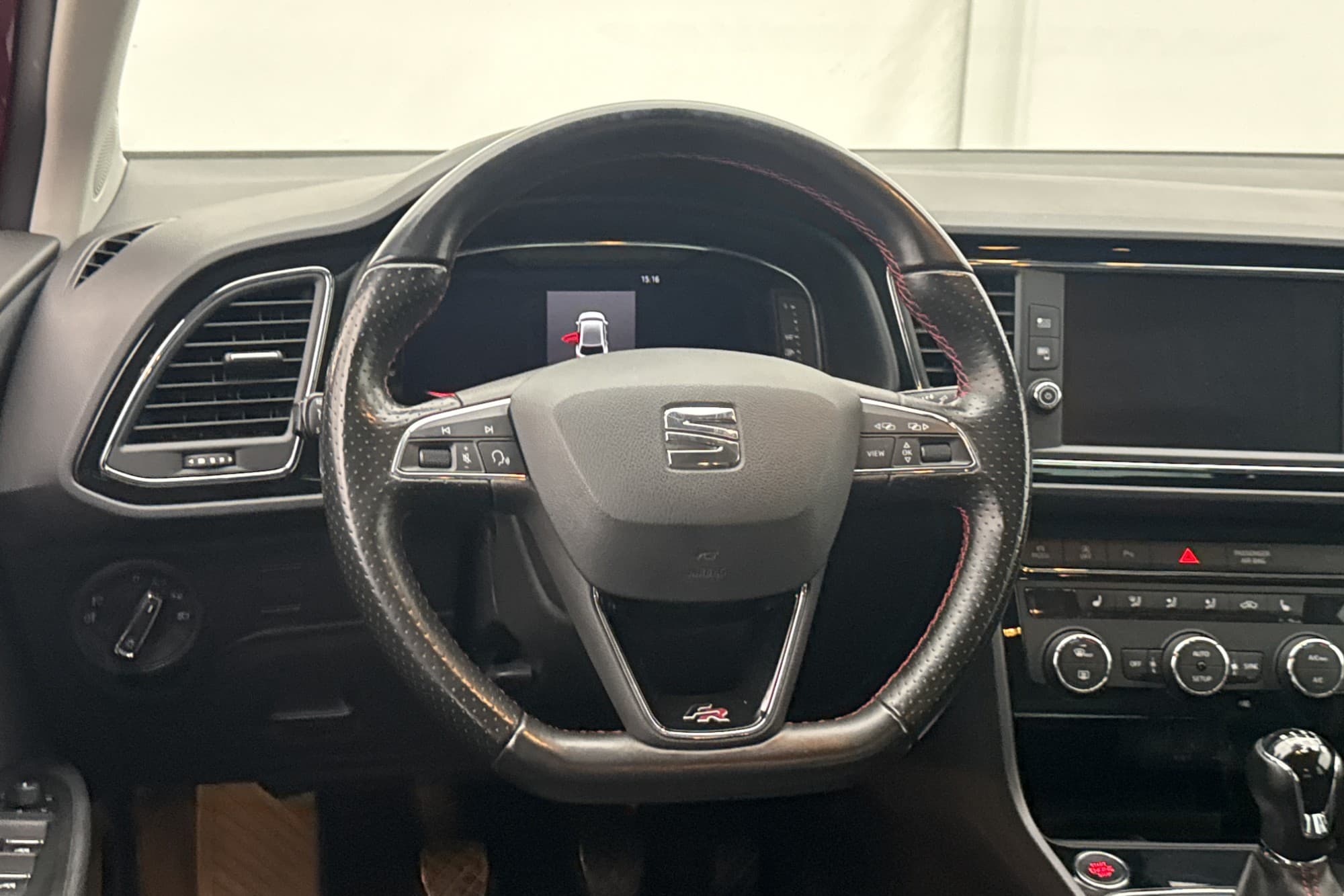 SEAT Leon TSI 130hk FR Cockpit Sensorer Halvskinn CarPlay