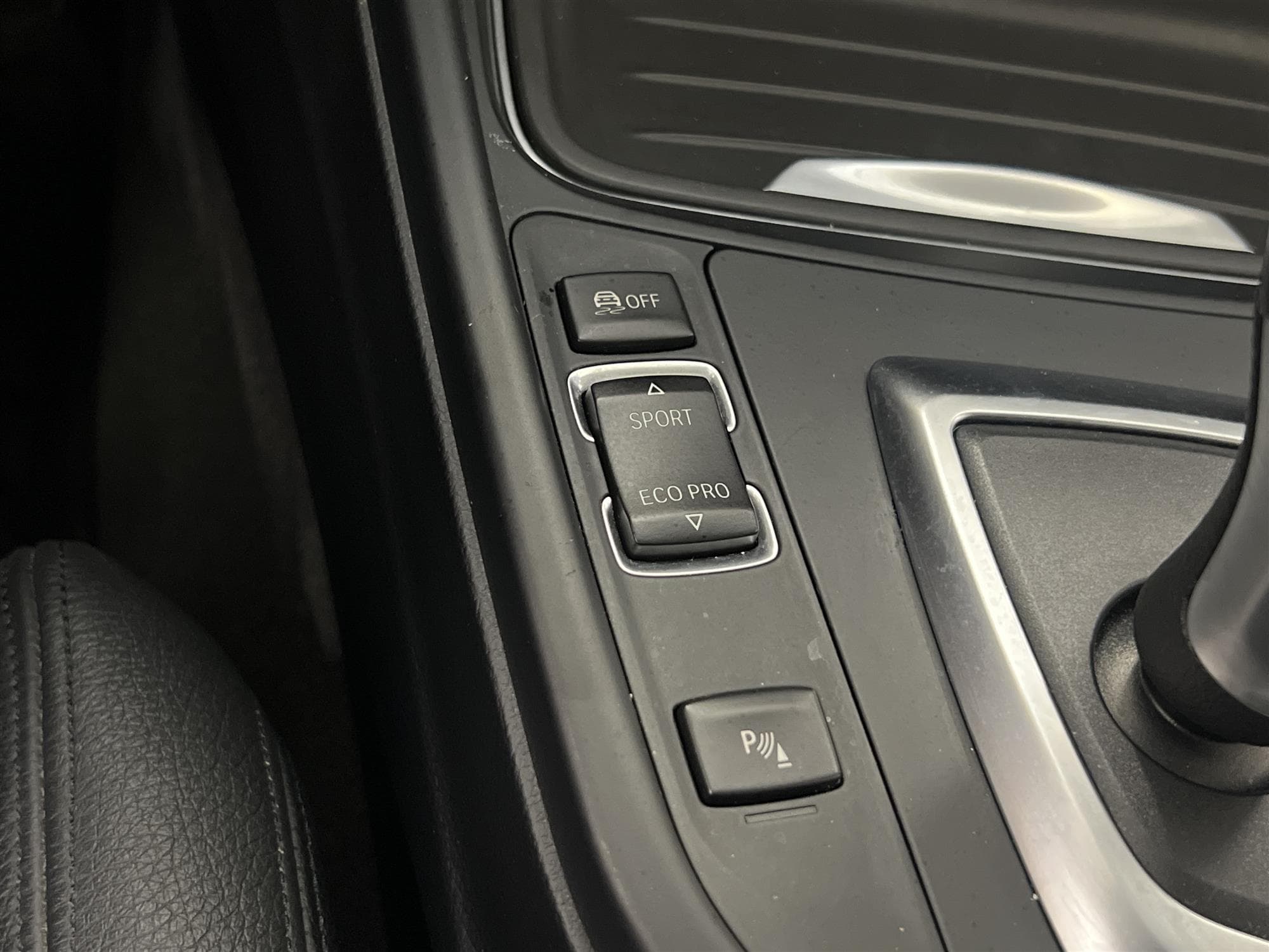 BMW 328i xDrive 245hk Pano M-Värm H/K Navi B-Kam Skinn PDC