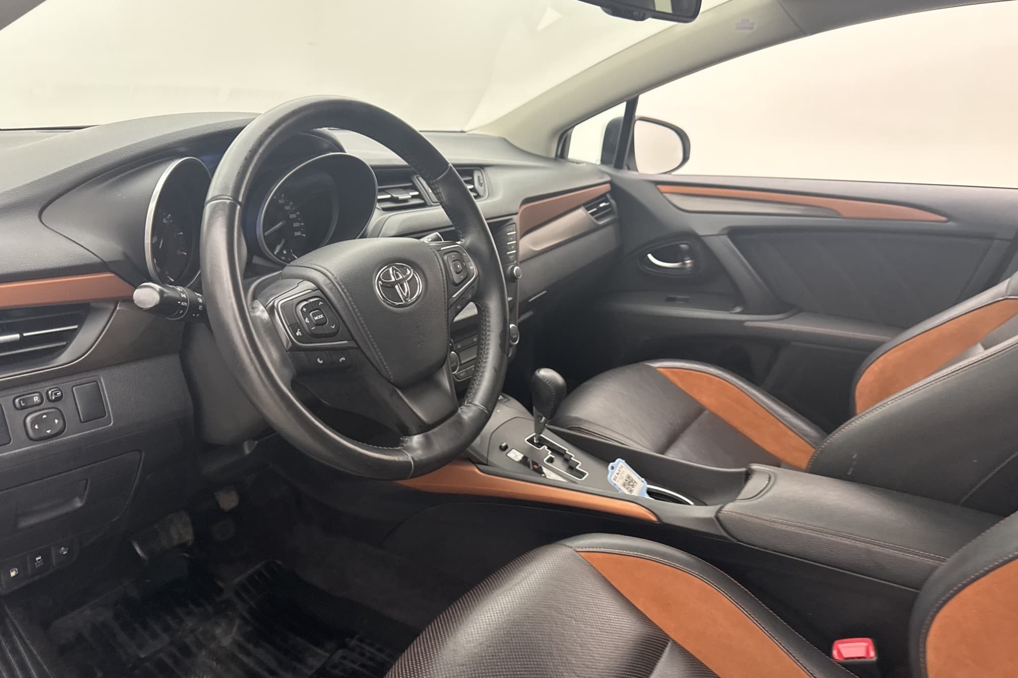 Toyota Avensis Sedan 1.8 147hk Active Plus Skinn Kamera Navi
