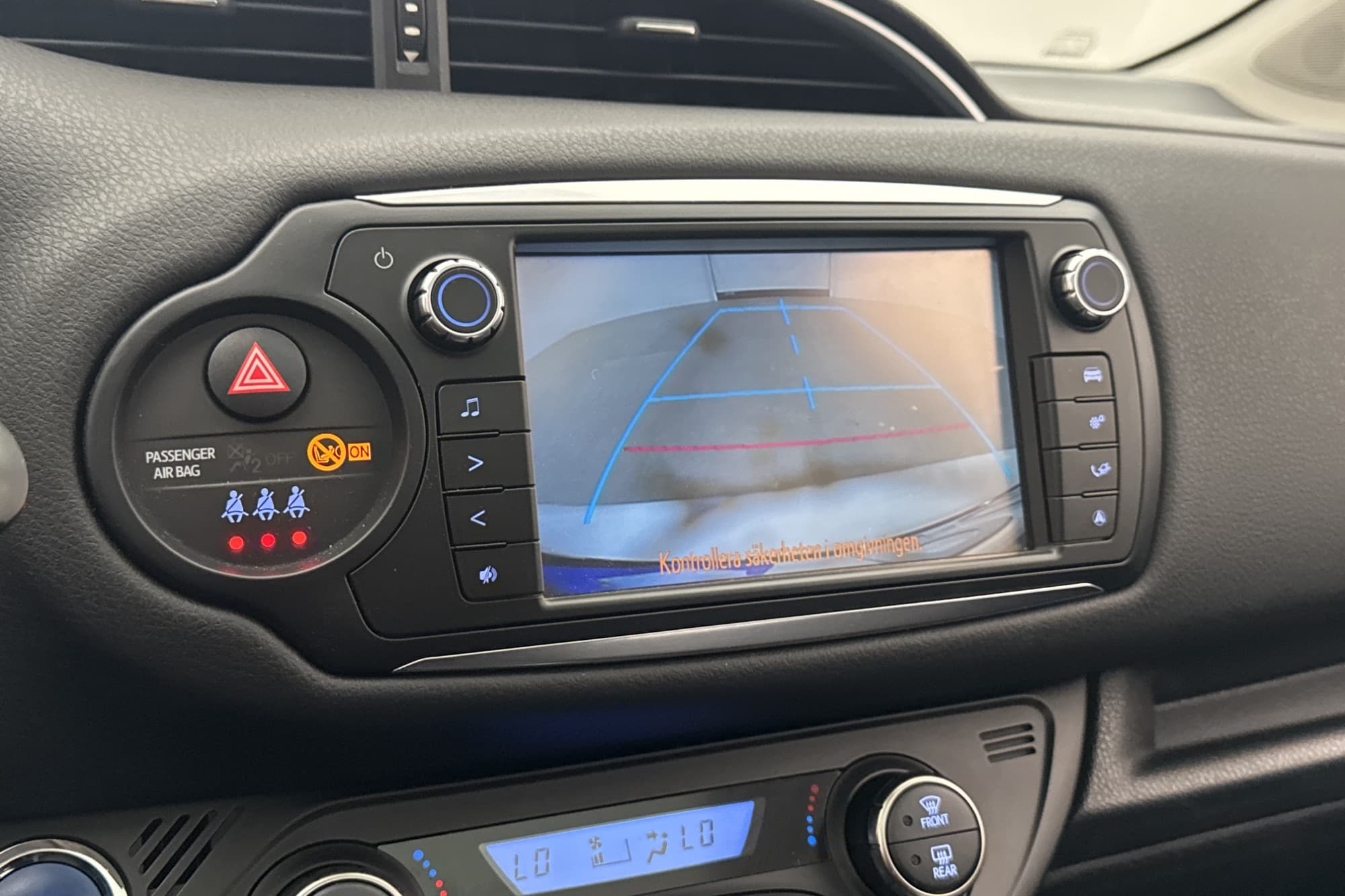 Toyota Yaris Hybrid Executive Style Skyview Panorama Kamera