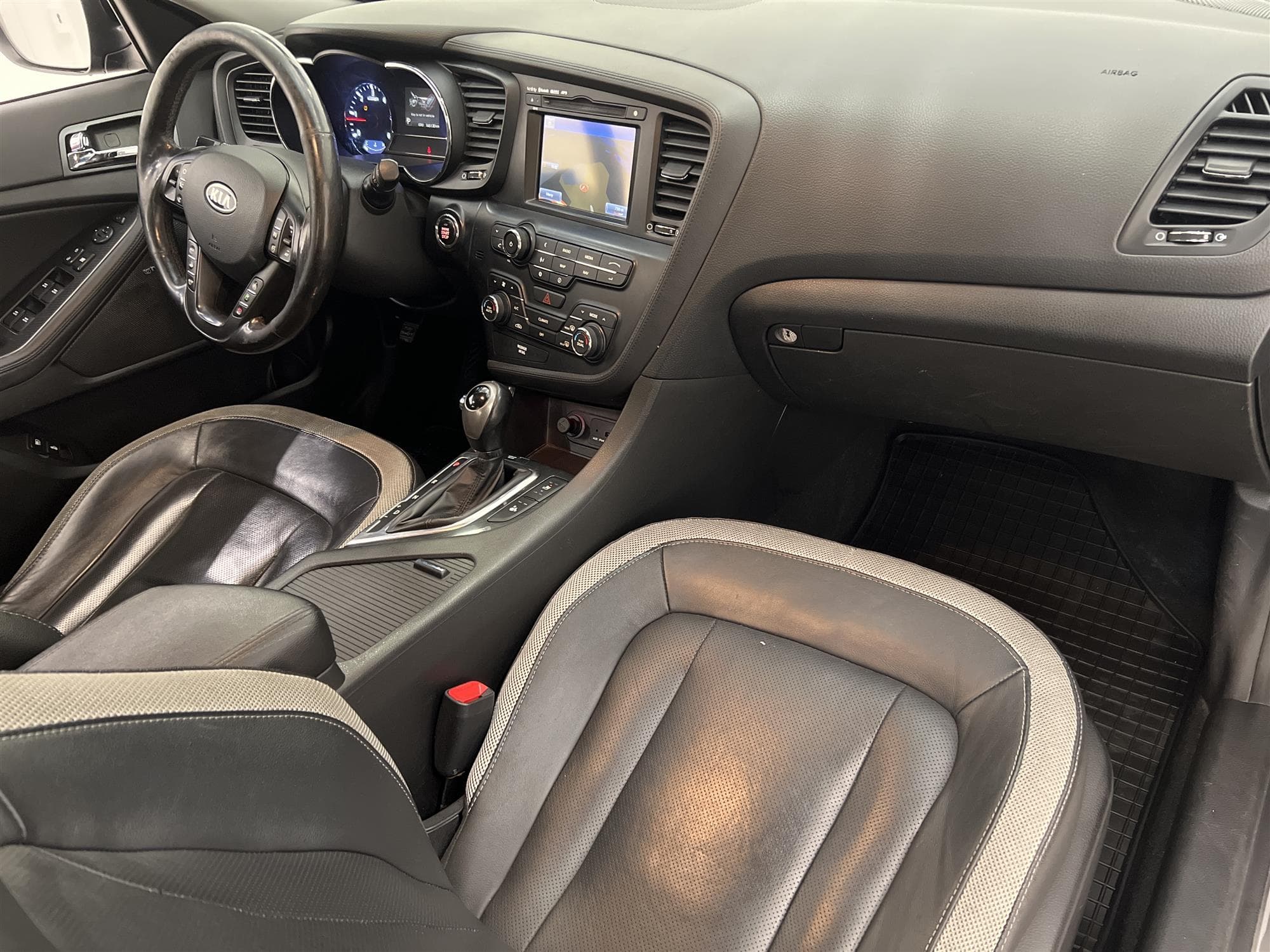Kia Optima 1.7 CRDi 136hk Pano Infinity Navi B-Kam