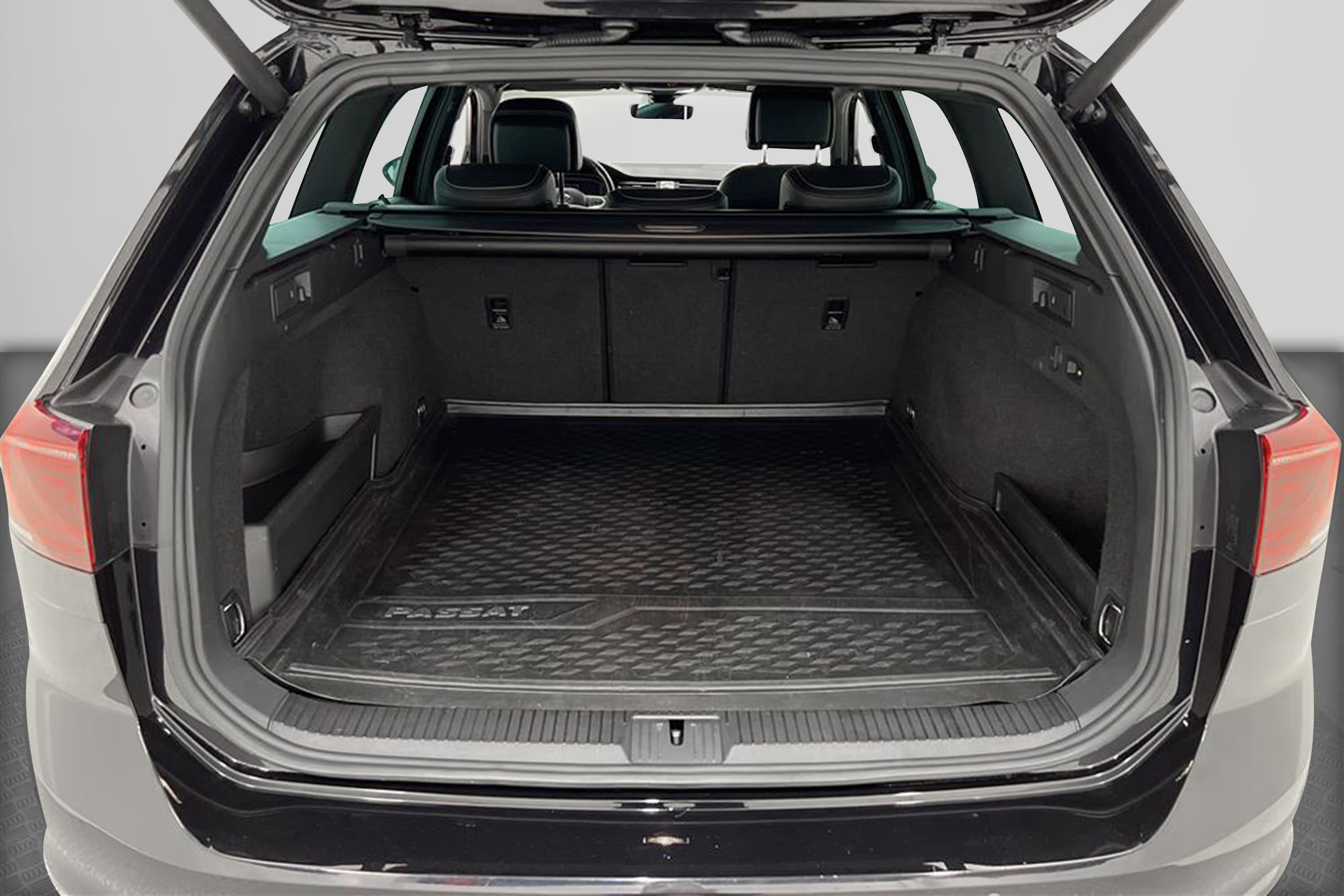 Volkswagen Passat 2.0 TDI 4M 190hk R Line D-Värm Cockpit 