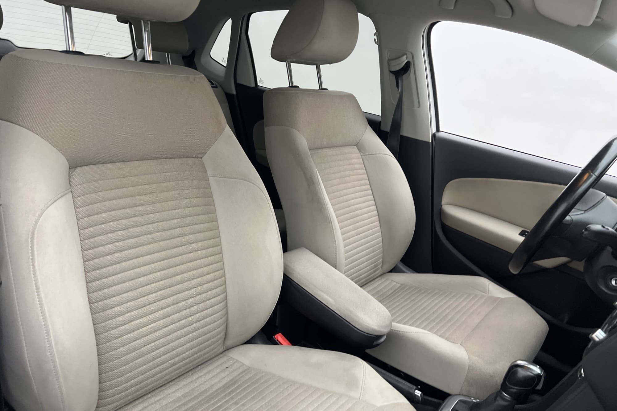 Volkswagen Polo 1.6 TDI 90hk Comfortline P-Sensorer 