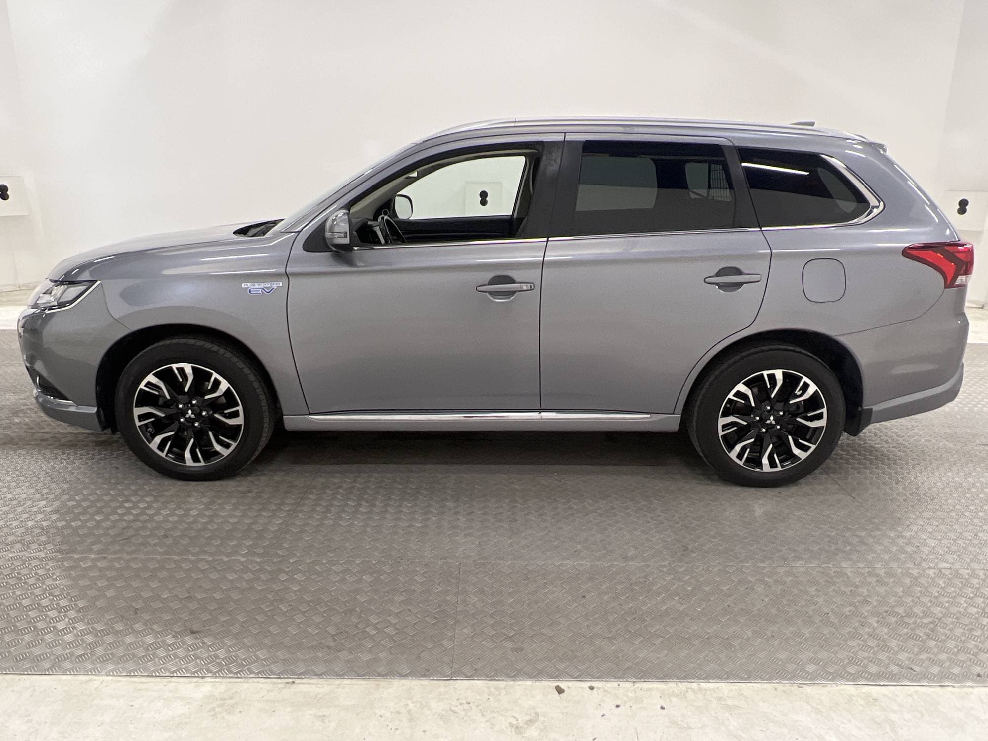 Mitsubishi Outlander P-HEV 2.0 4WD