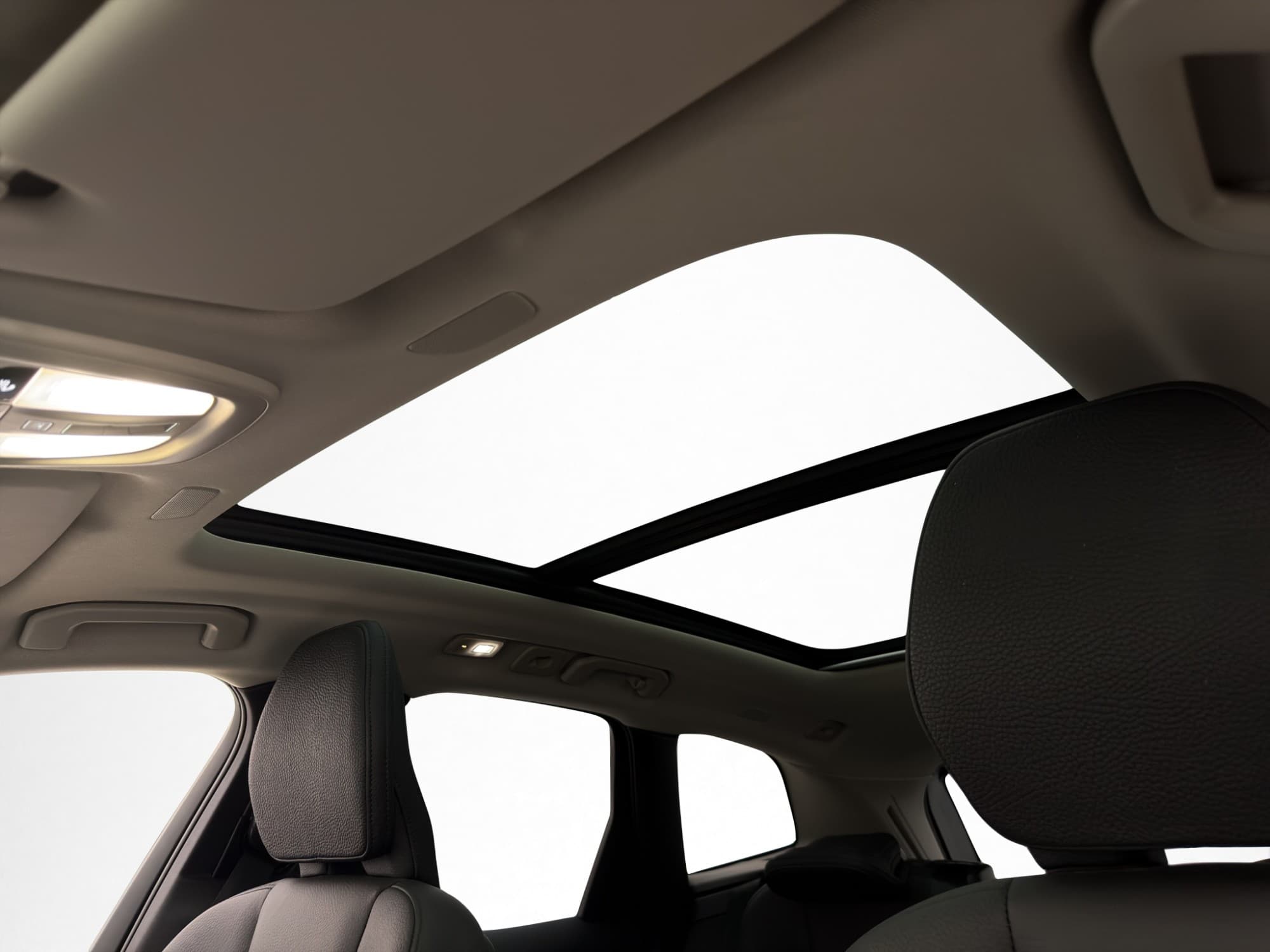 Volvo XC60 Recharge T6 AWD Plus Dark Pano 360° Läder Drag