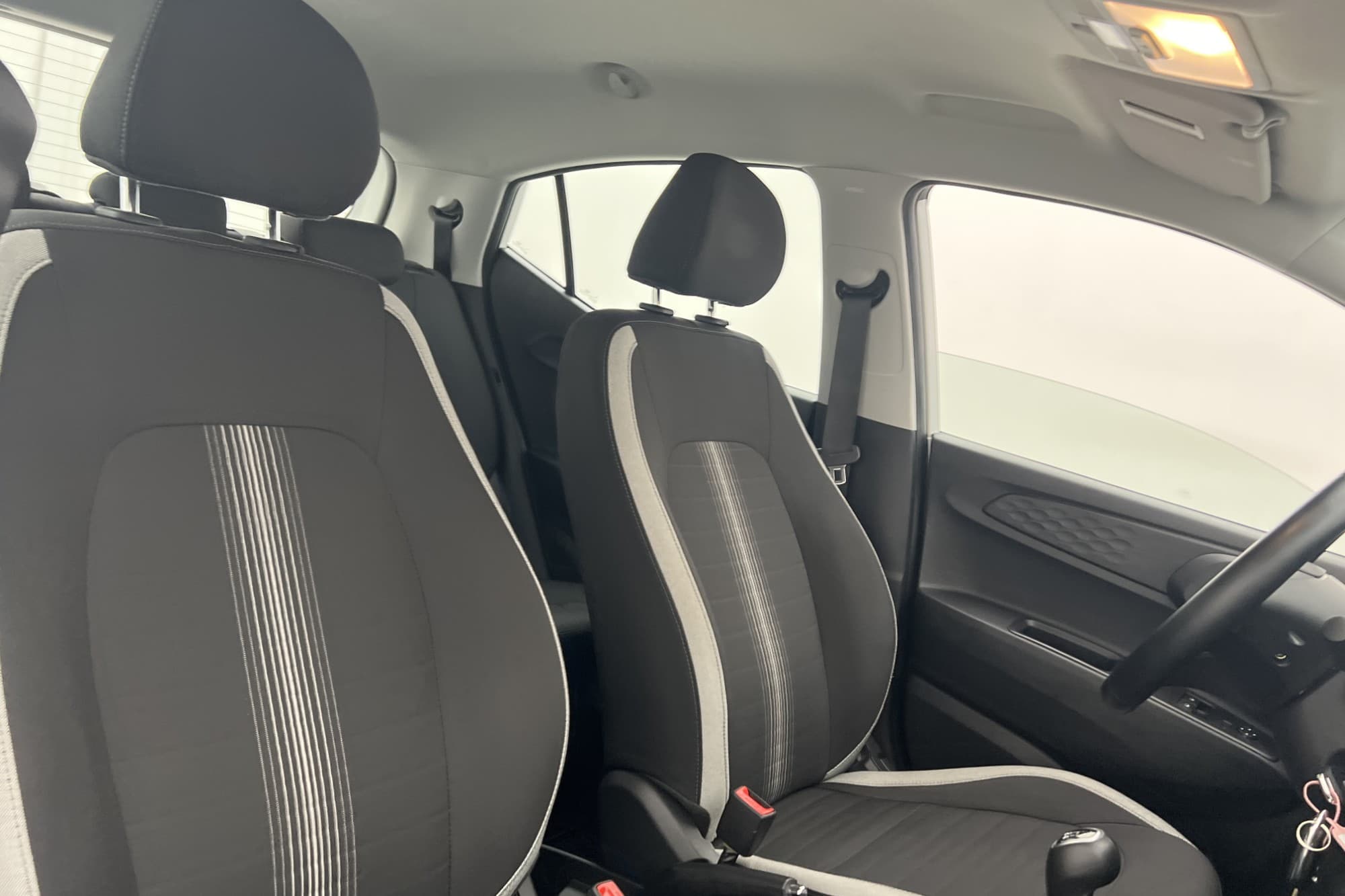 Hyundai i10 1.0 blue 67hk Essential Farthållare BT Rattvärme