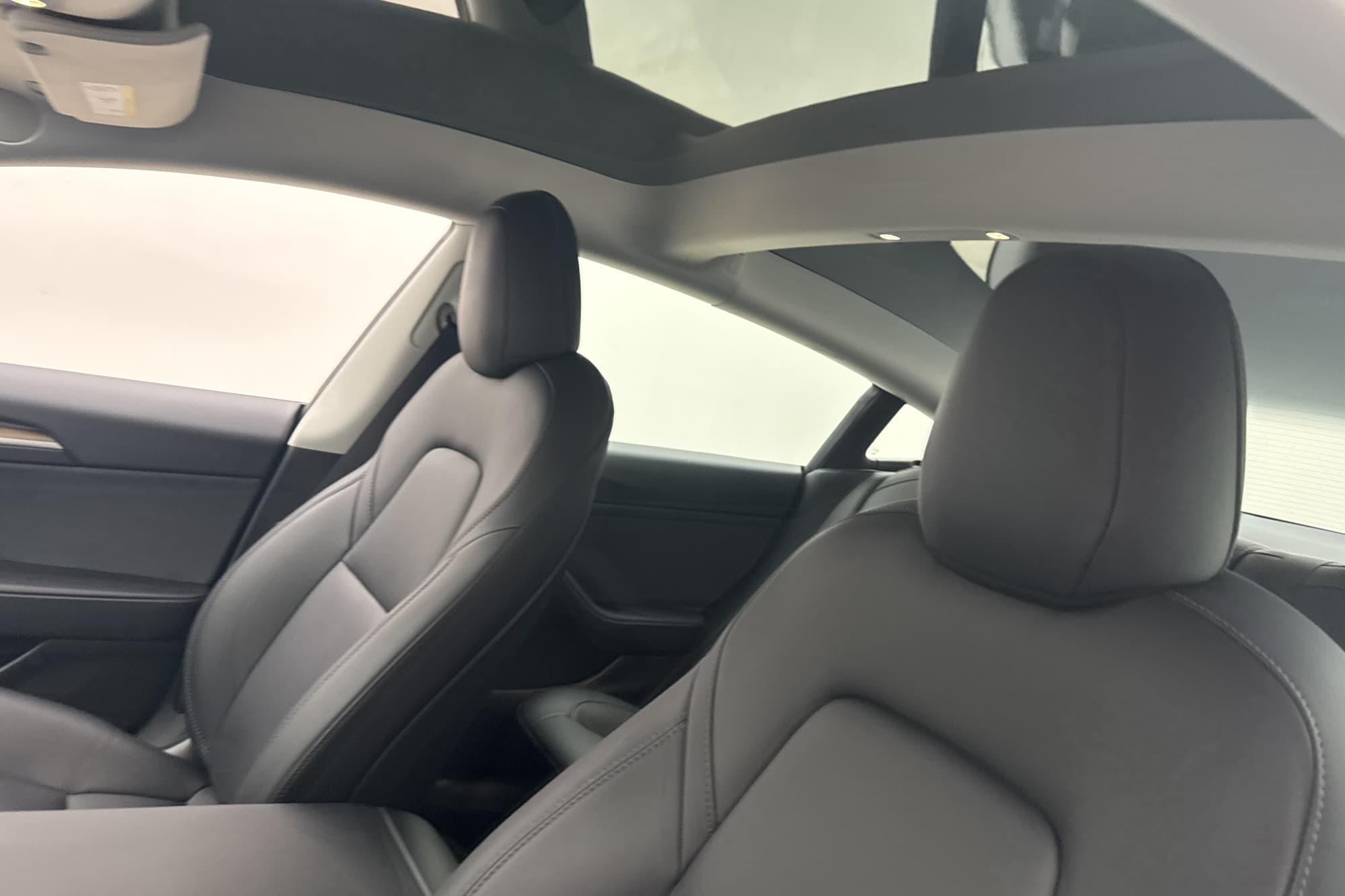 Tesla Model 3 Long Range AWD Autopilot 1 brukare Svensksåld