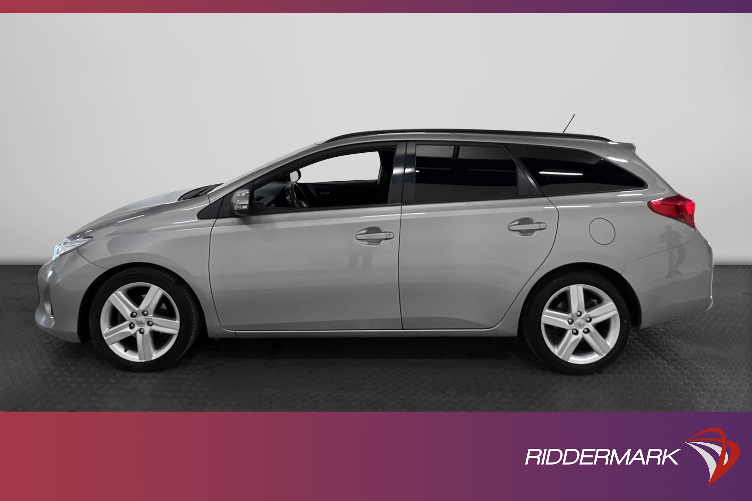 Toyota Auris Touring Sports 1.6 132hk B-Kam Nyserv