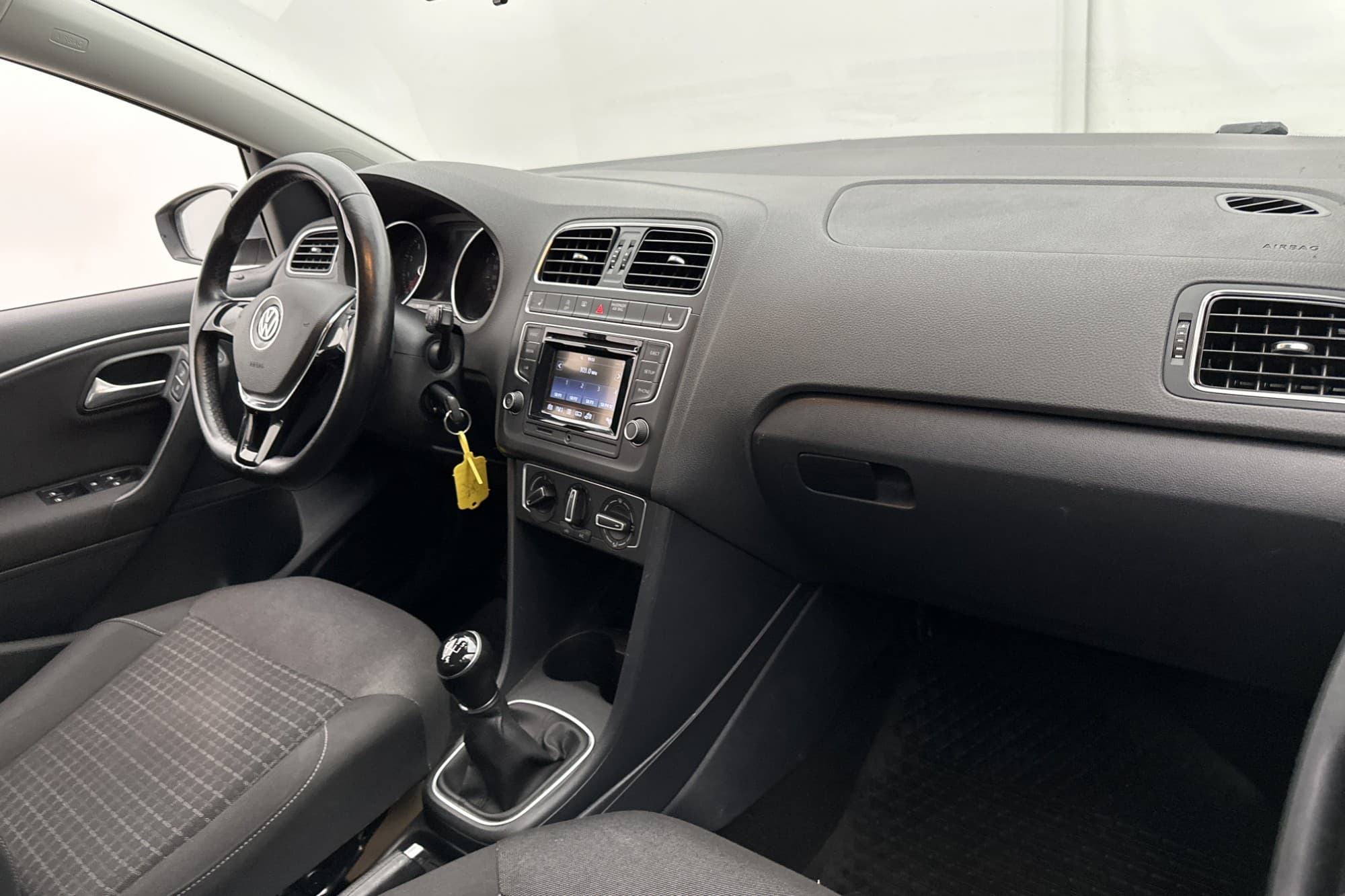 Volkswagen Polo 1.2 TSI 90hk Bluetooth Låg-Skatt 0.47L/Mil