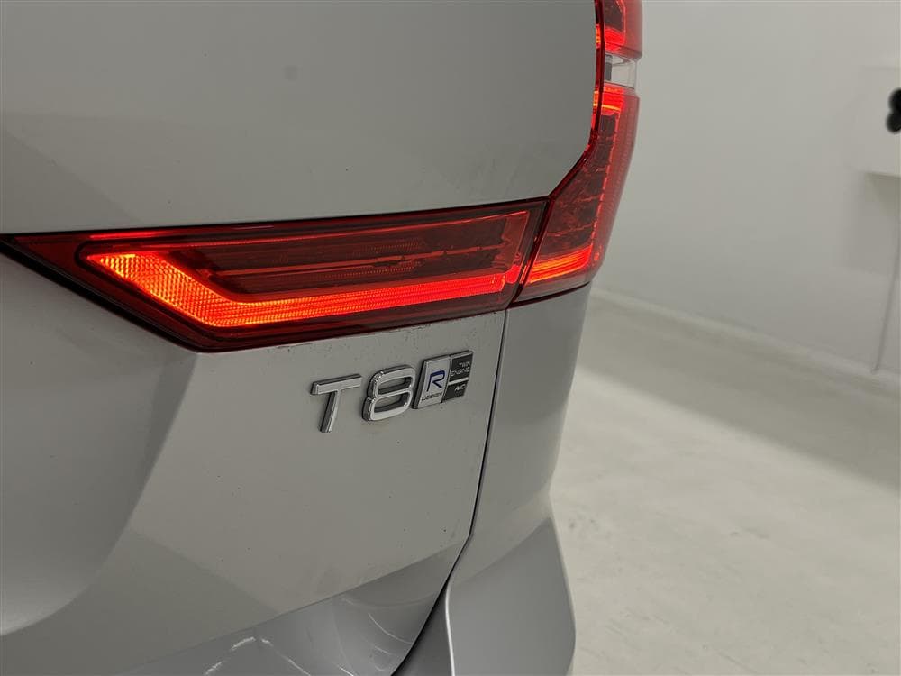 Volvo XC60 T8 AWD TwEn 407hk R-Design Pano Drag Backkamerainteriör