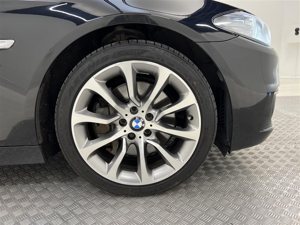 BMW 535 ActiveHybrid 5 306hk Individual H/K Taklucka NaviProinteriör