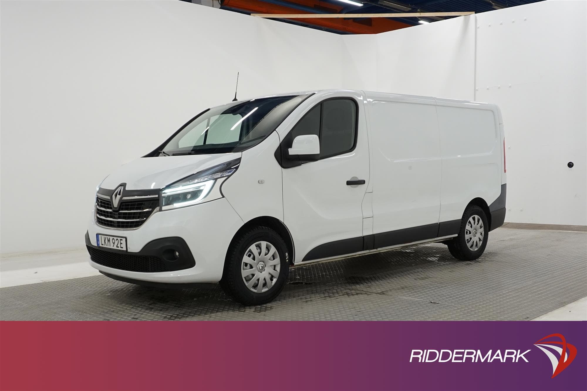 Renault Trafic Automat 145hk Nordic Line Drag Värmare Moms