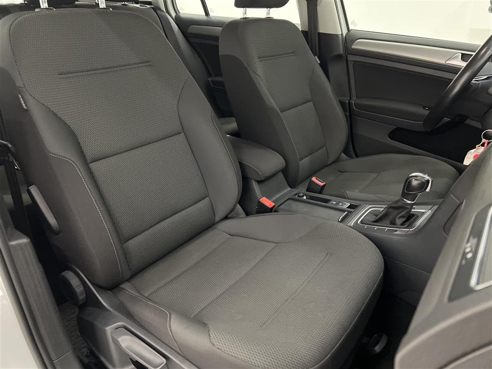 Volkswagen Golf SC 1.6 TDI 105hk B-kamera Navi 0.4l/milinteriör
