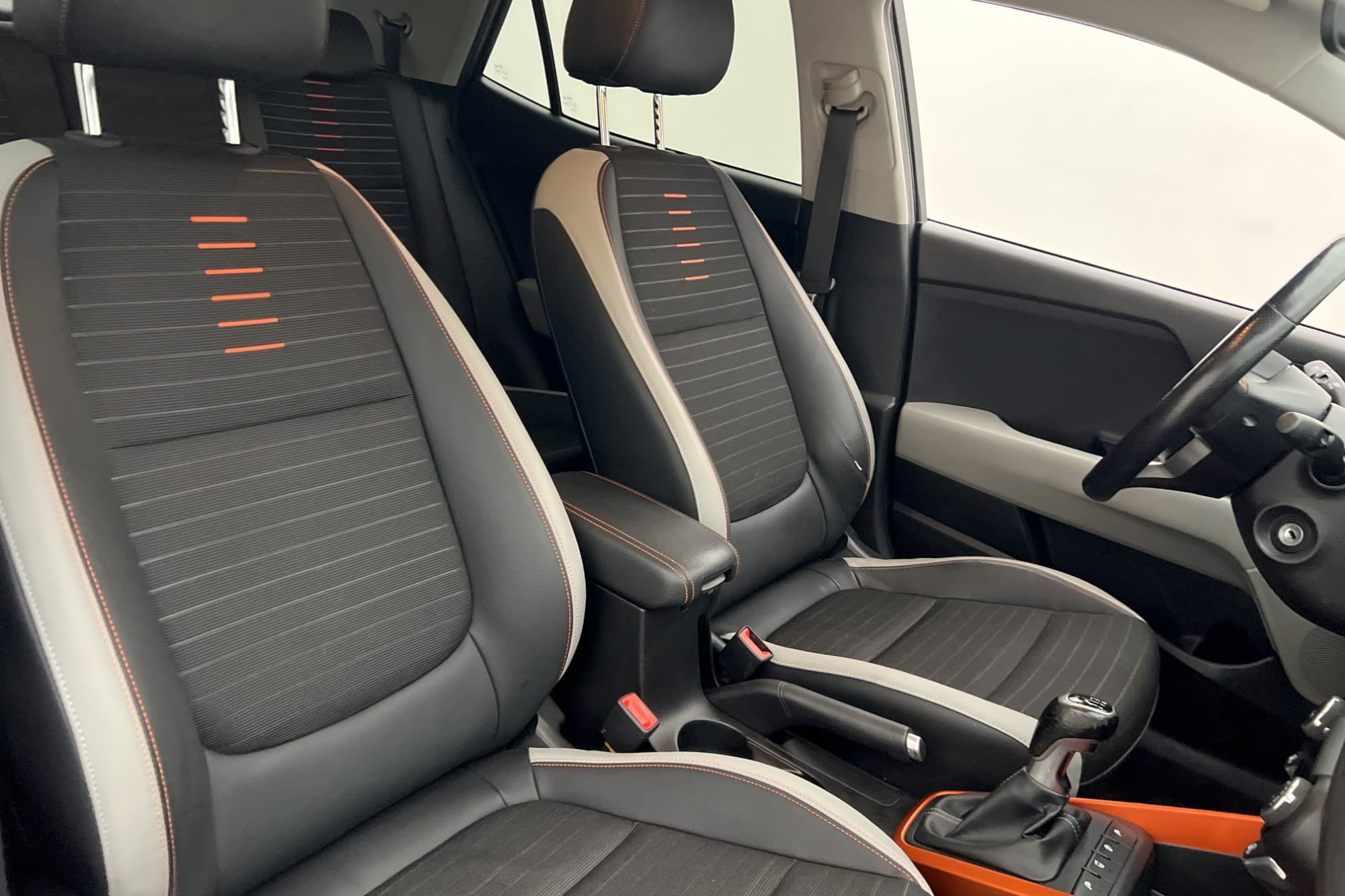 Kia Stonic 1.0 120hk Advance Plus Kamera Halvskinn CarPlay