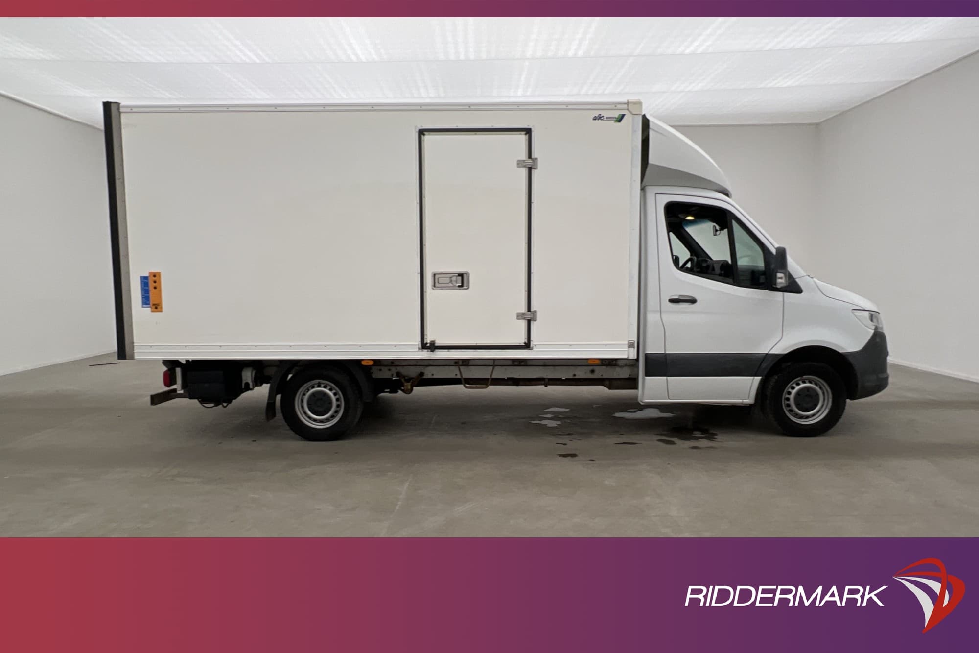 Mercedes-Benz Sprinter 316 Bakgavellyft Värm Sidodörr MOMS
