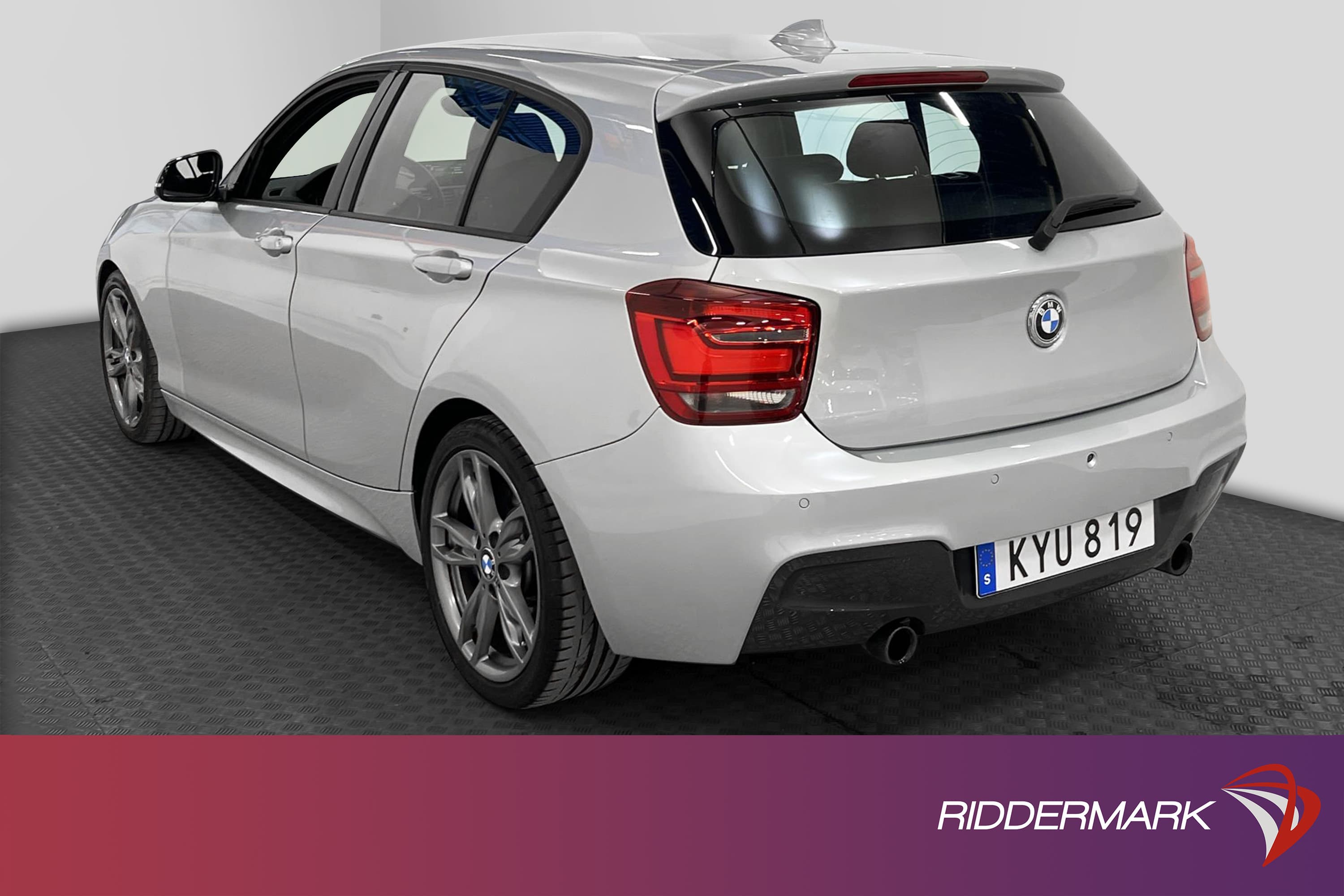 BMW M135i xDrive  320hk