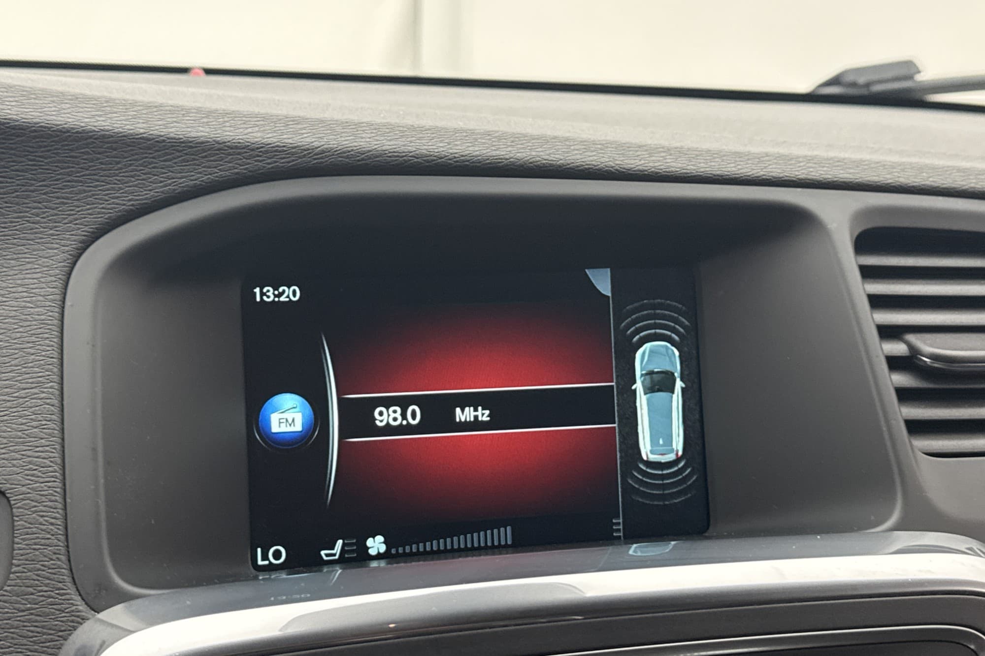 Volvo V60 D4 AWD 190hk R-Design VOC D-Värmare Skinn Rattvärm