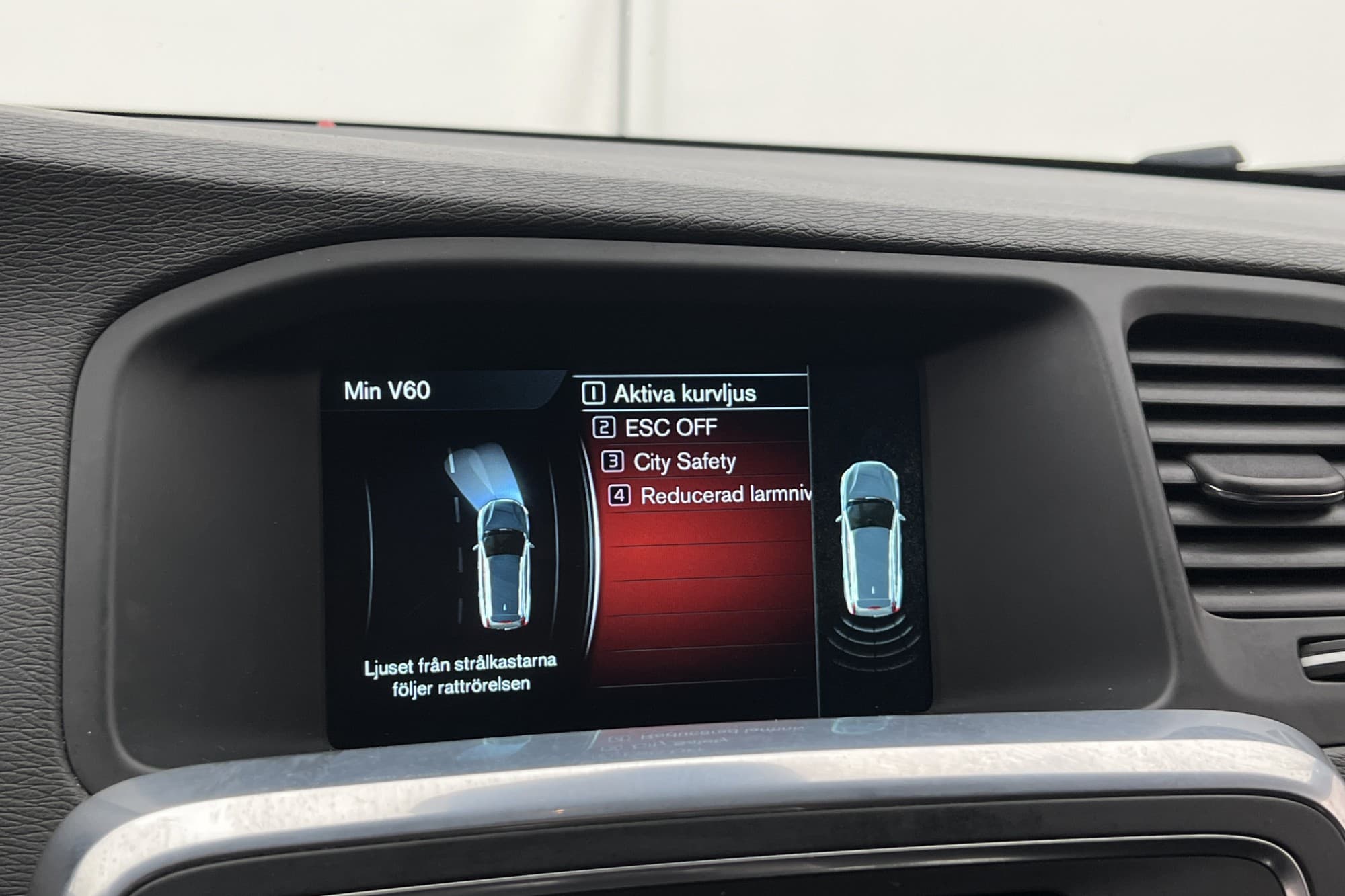 Volvo V60 Cross Country D4 AWD Momentum VOC D-Värmare Drag