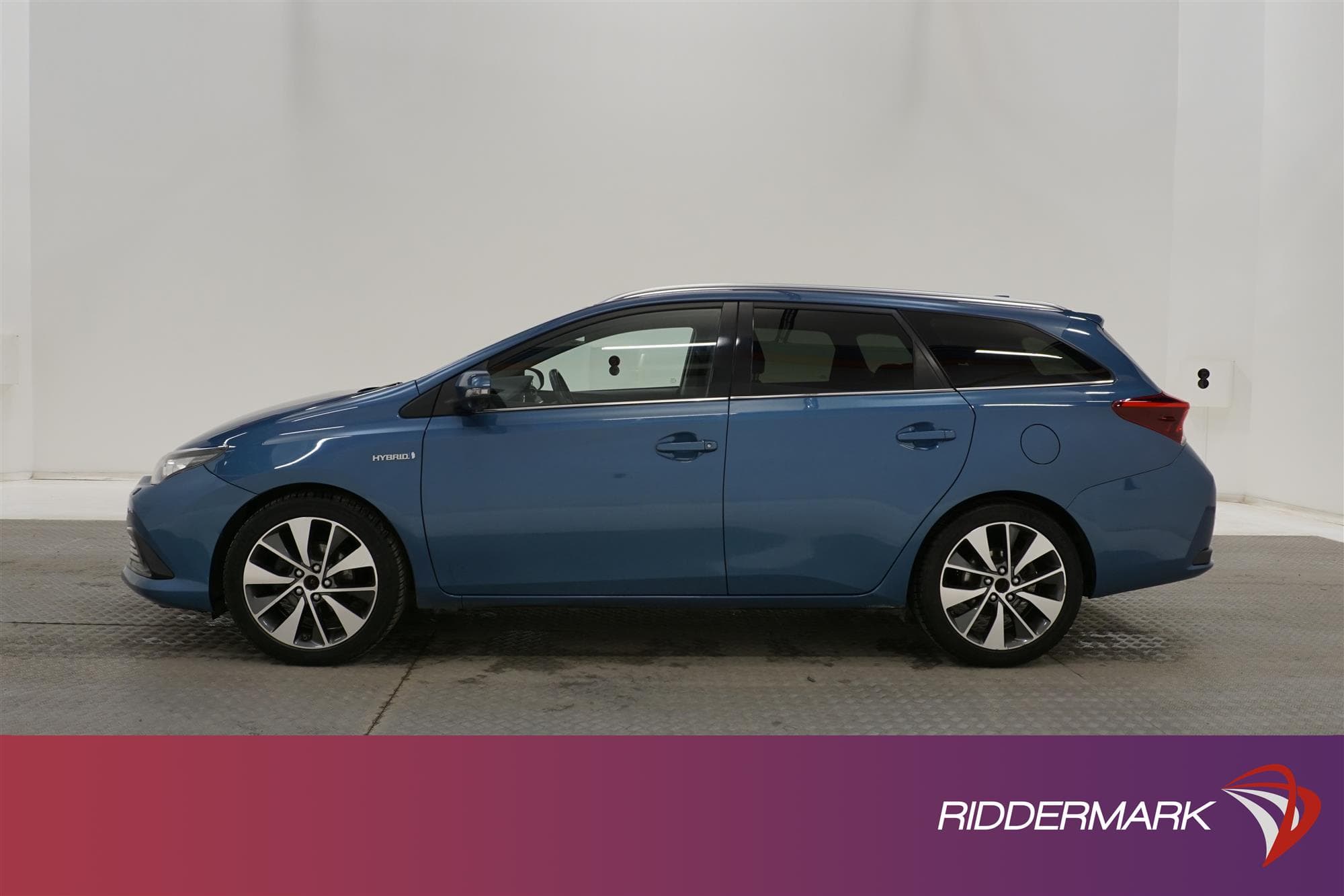 Toyota Auris TS Hybrid 136hk 