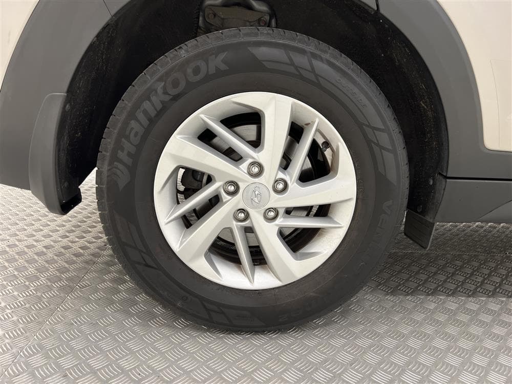 Hyundai Tucson 1.6 GDI 132hk Backkamera Lane Assist Carplayinteriör
