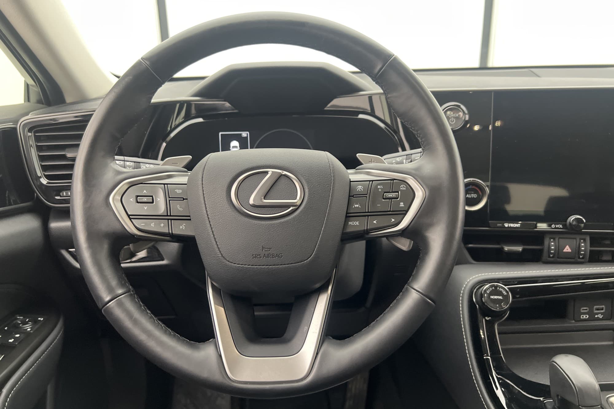 Lexus NX 350h AWD 242hk Comfort Kamera Rattvärme Halvskinn