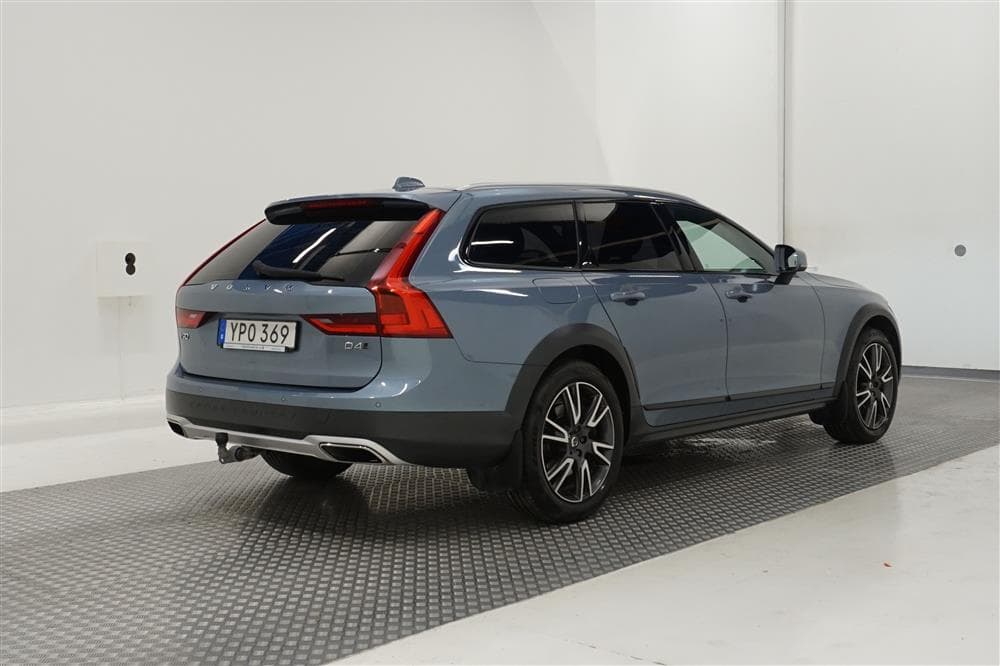 Volvo V90 Cross Country D4 AWD Pro Pano D-Värme VOC Skinnexteriör