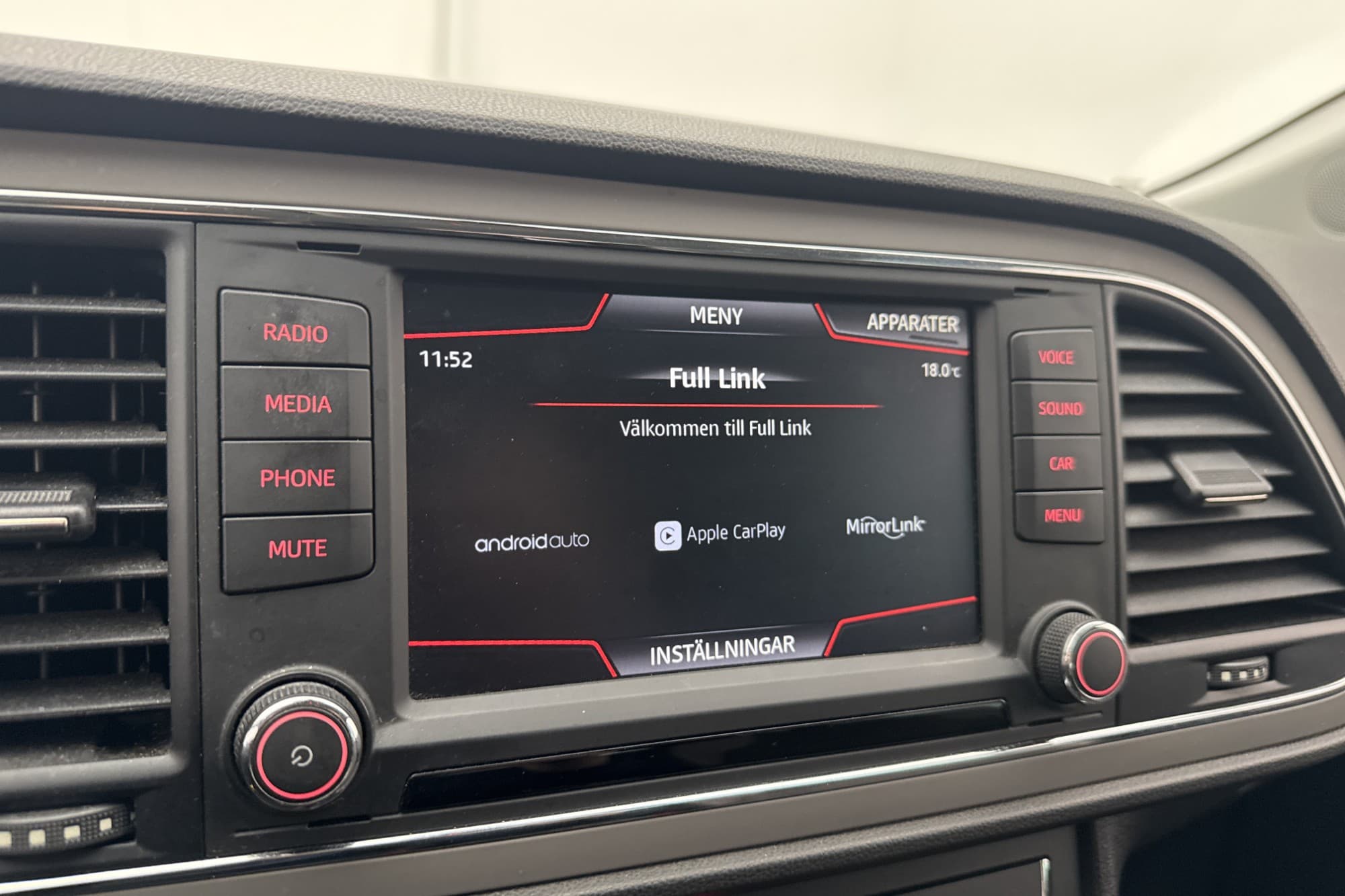 SEAT Leon X-Perience 1.6 110hk 4Drive Värmare Kamera Carplay