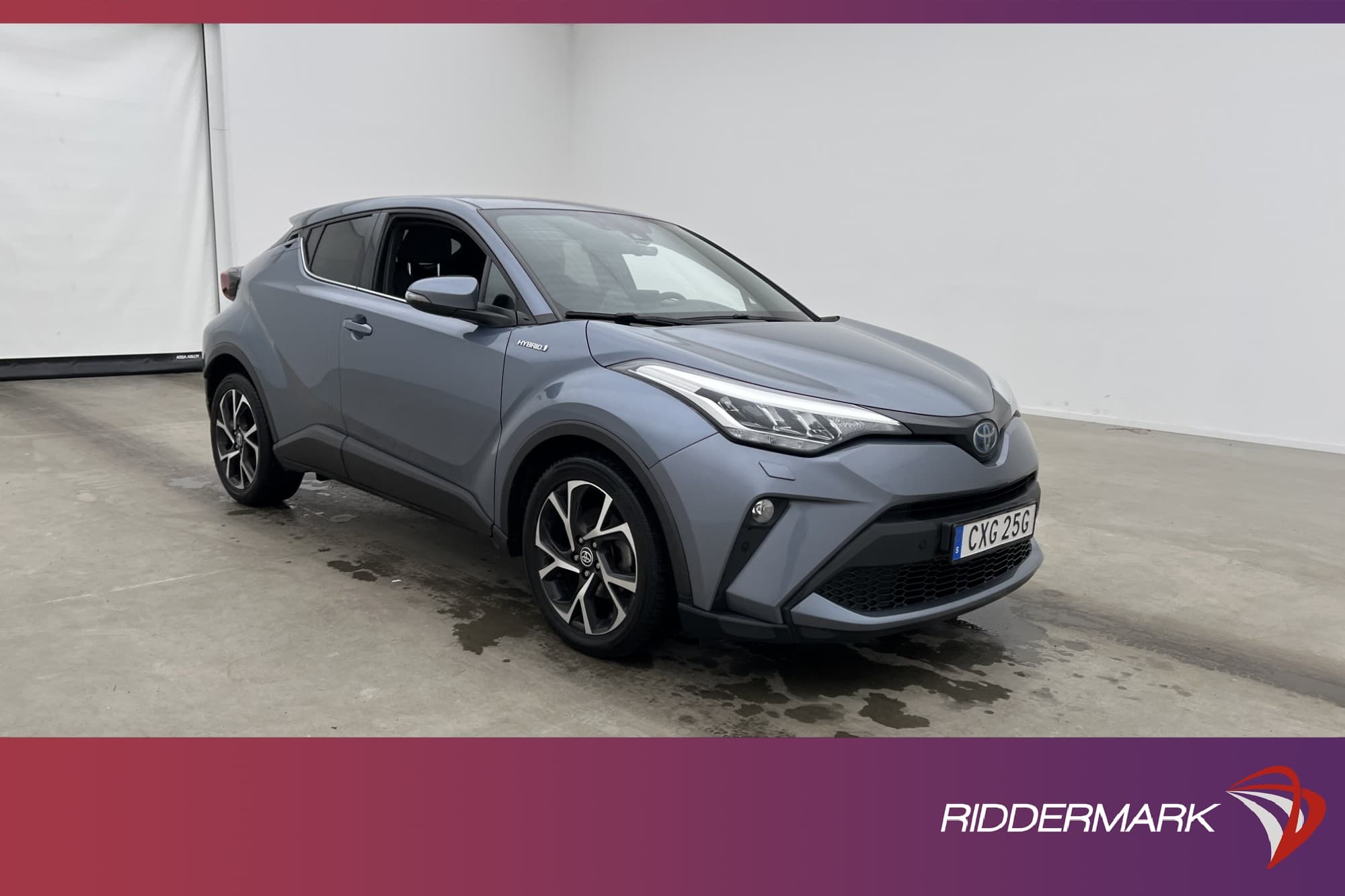 Toyota C-HR Hybrid 122hk