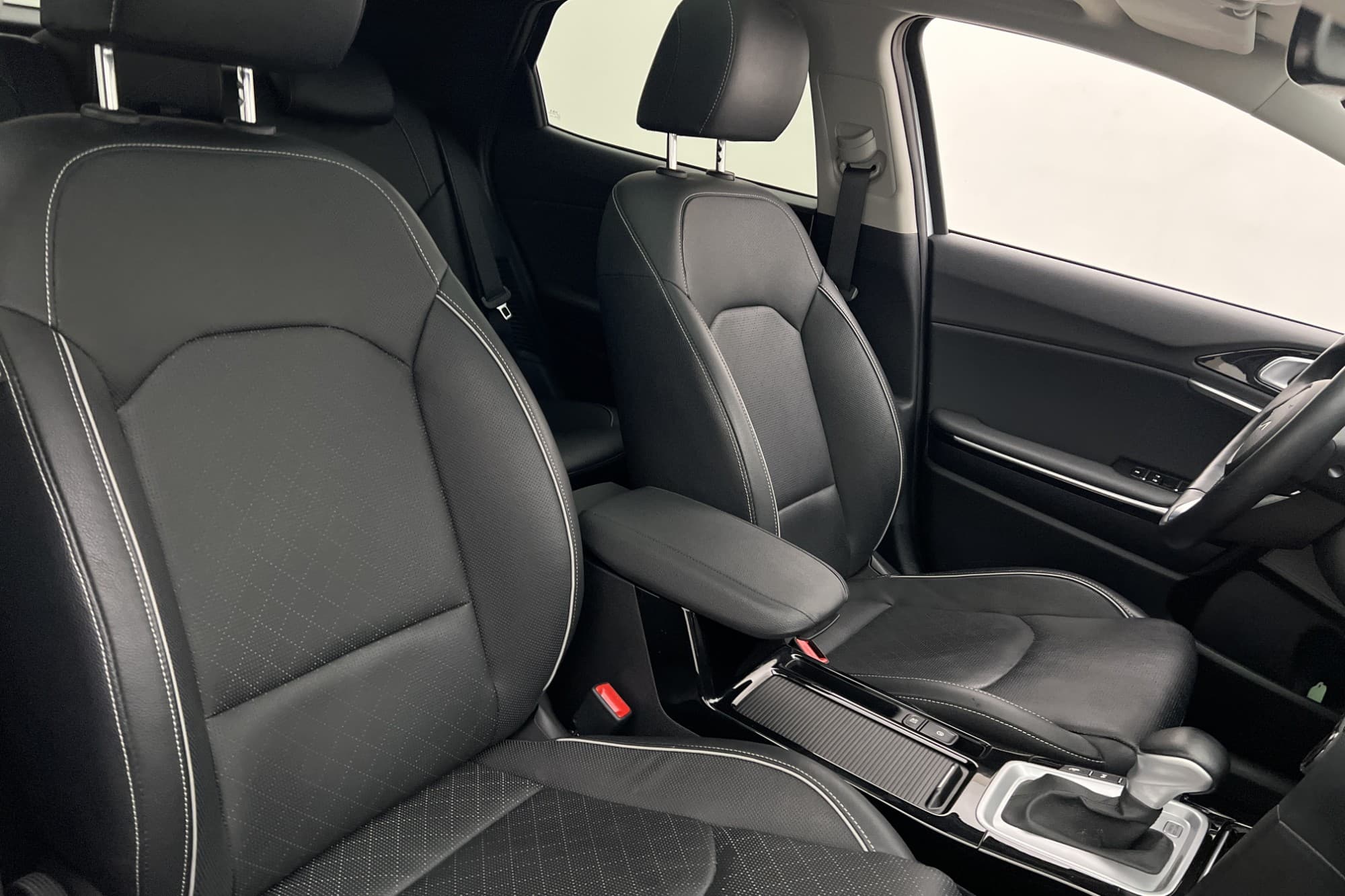 Kia XCeed Plug-in Advance Plus 2 Pano Kamera CarPlay Skinn