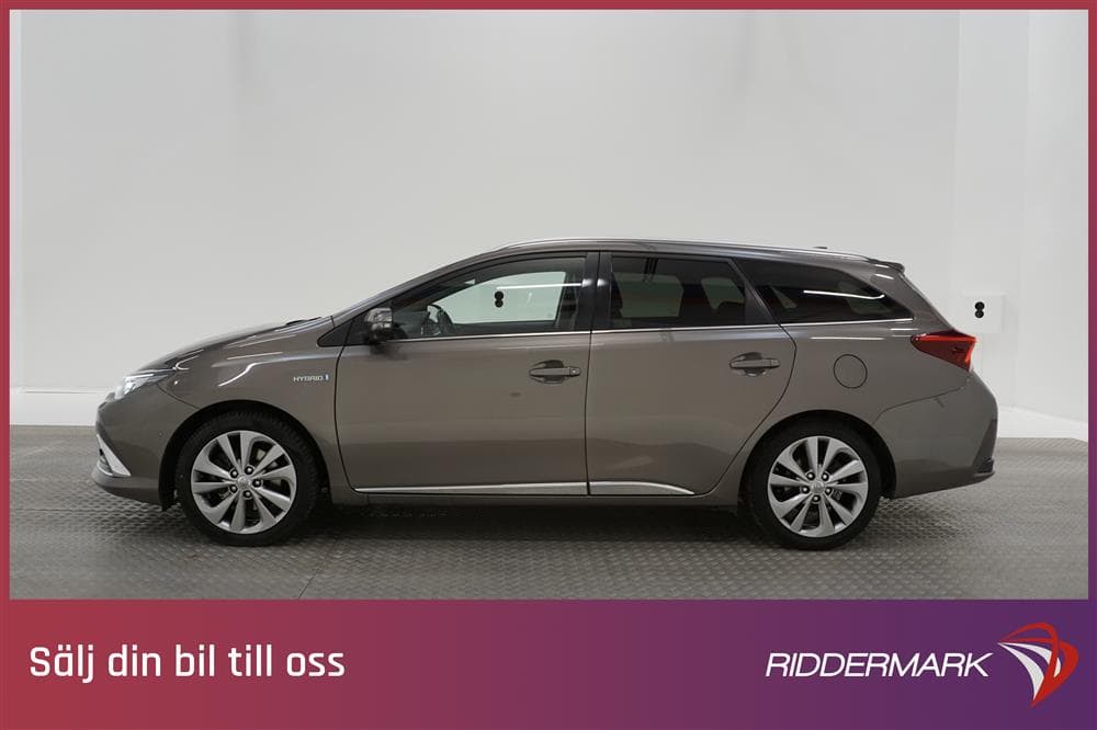 Toyota Auris 1.8 HSD Touring 99hk