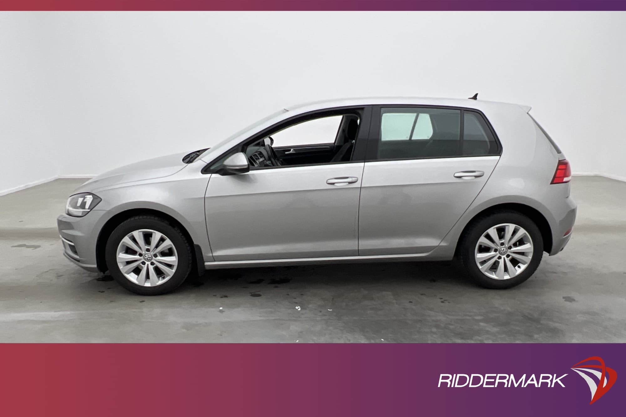 Volkswagen Golf 1.0 TSI Adaptiv CarPlay Blueooth Låg-Skatt