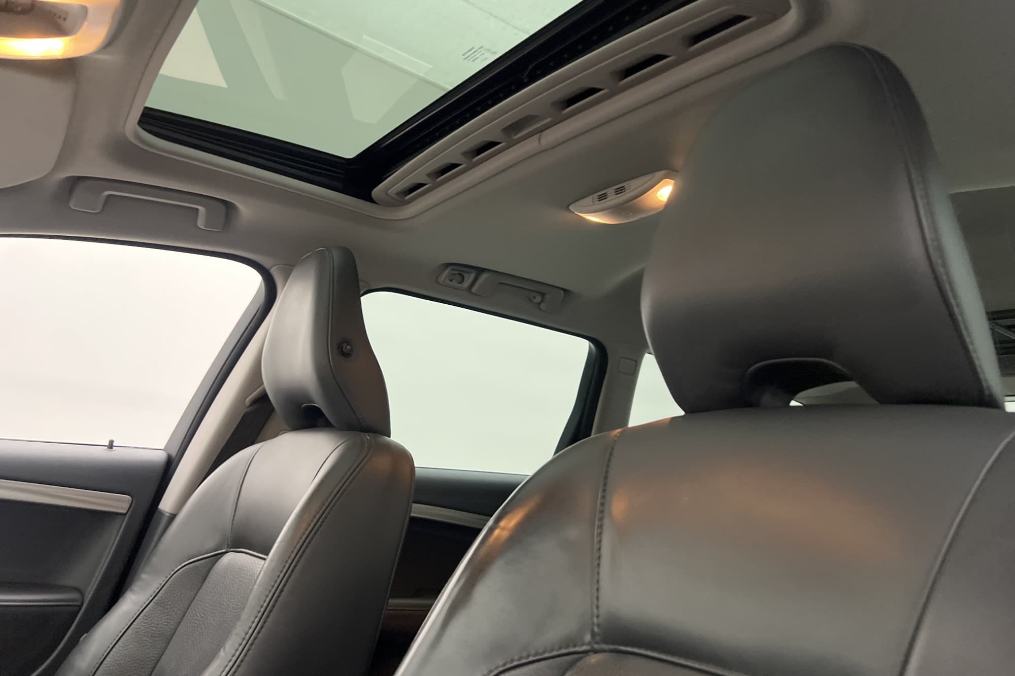 Volvo XC70  D4 AWD Summum Taklucka Kamera Värmare Drag VOC