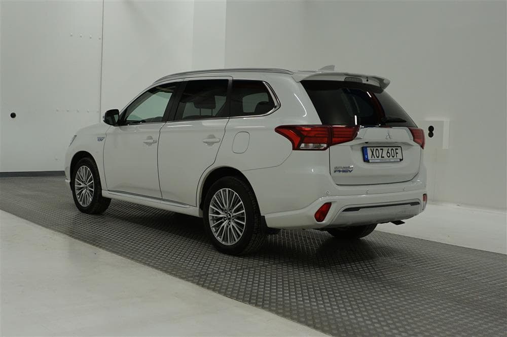 Mitsubishi Outlander PHEV 4WD 230hk