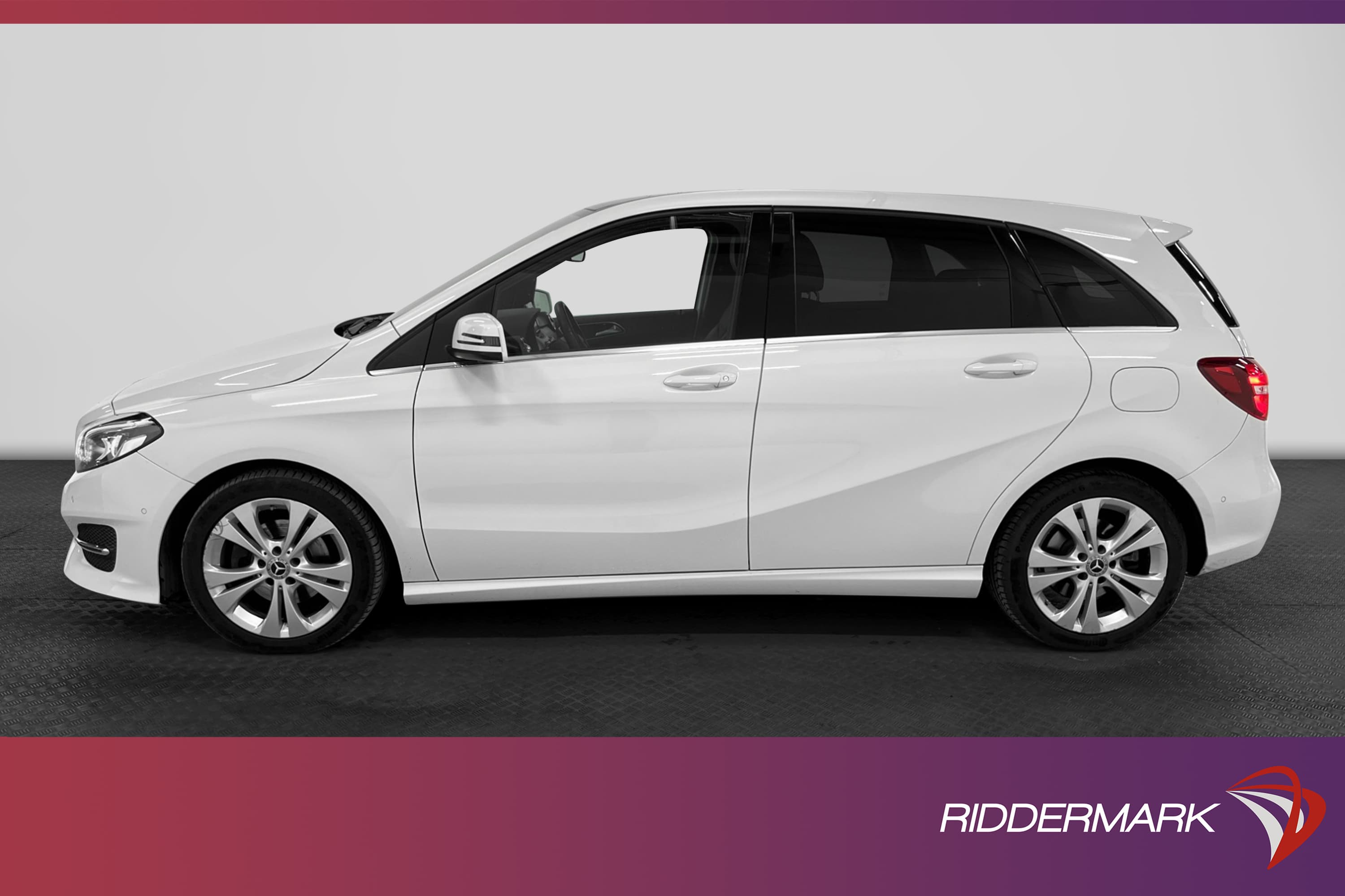 Mercedes-Benz B 220