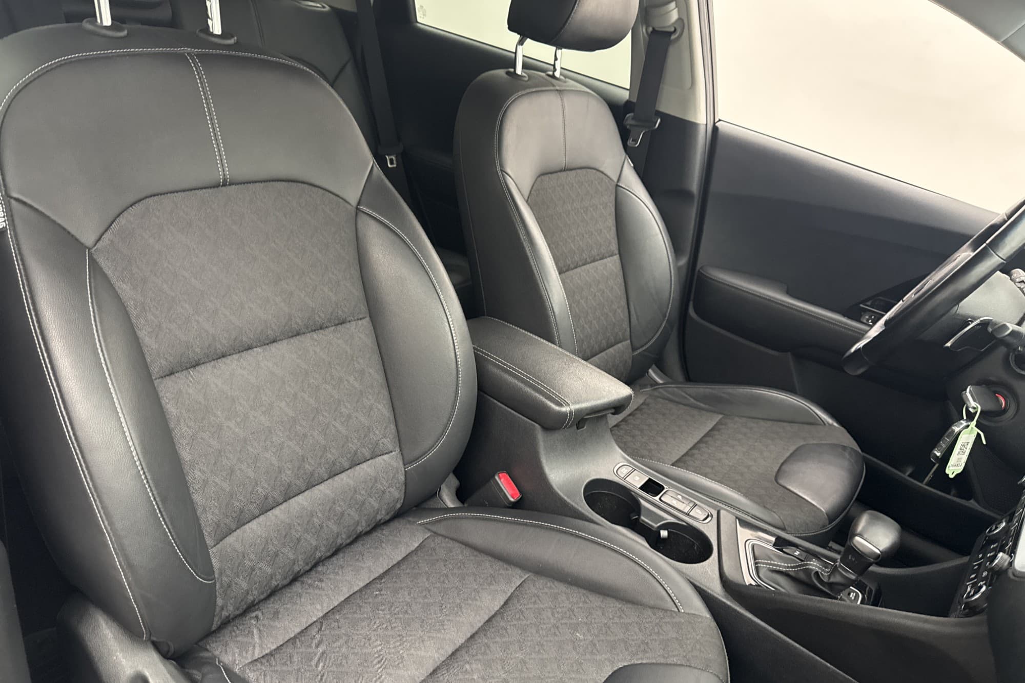 Kia Niro P-HEV 141hk Advance Plus Kamera Navi Elstol