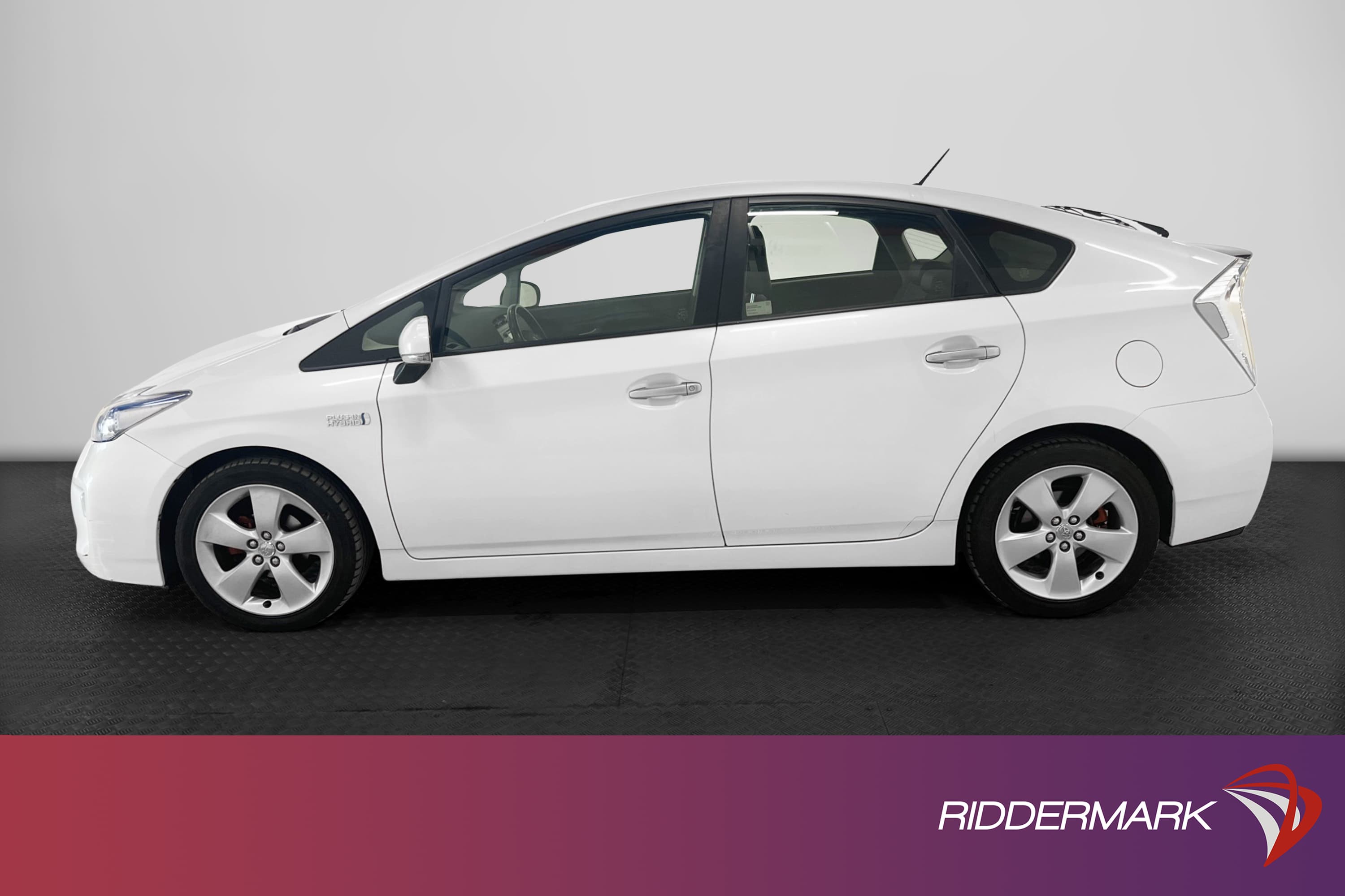 Toyota Prius 1.8 Plug-In 136hk