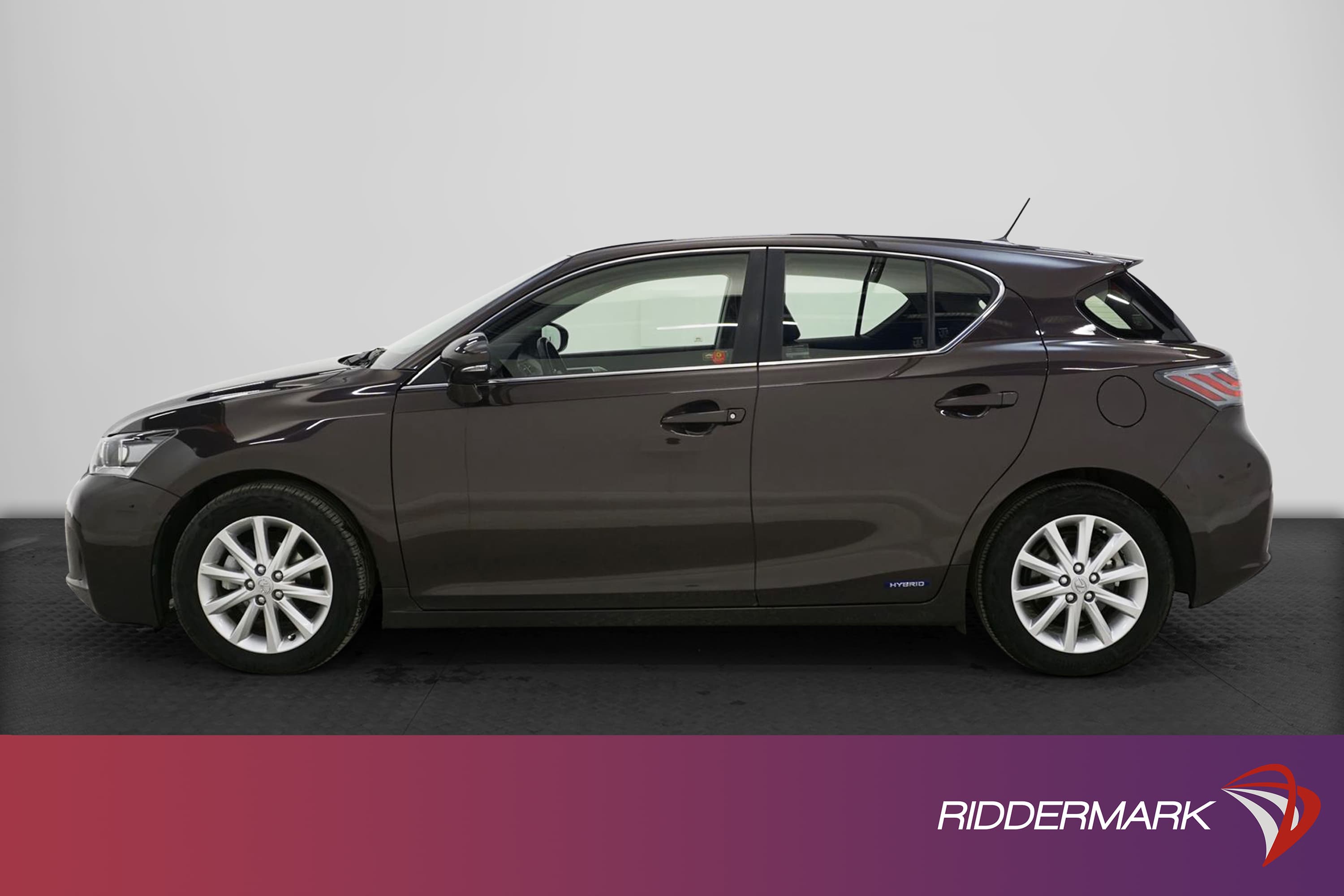 Lexus CT 200h 1.8 CVT 136hk