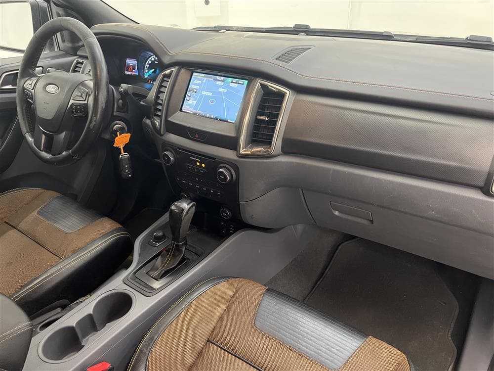 Ford Ranger Wildtrak 3.2 TDCi Eu6 4WD Värmare Diff Moms interiör