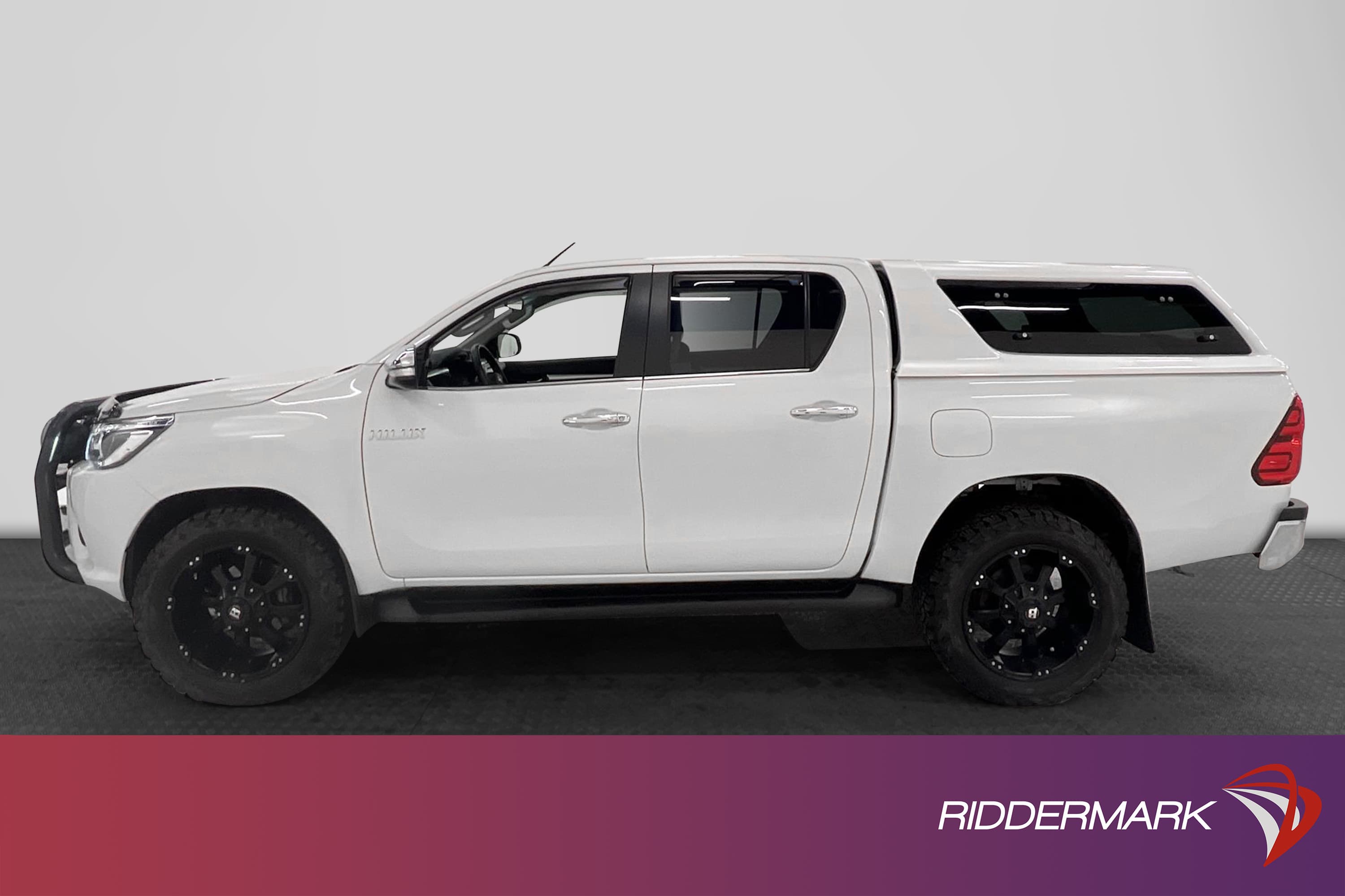 Toyota Hilux Premium 2.4 150hk 4WD Diff Aut Navi Drag 