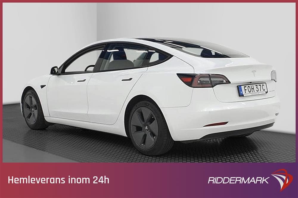 Tesla Model 3 Long Range AWD 440hk Svensksåld Premium