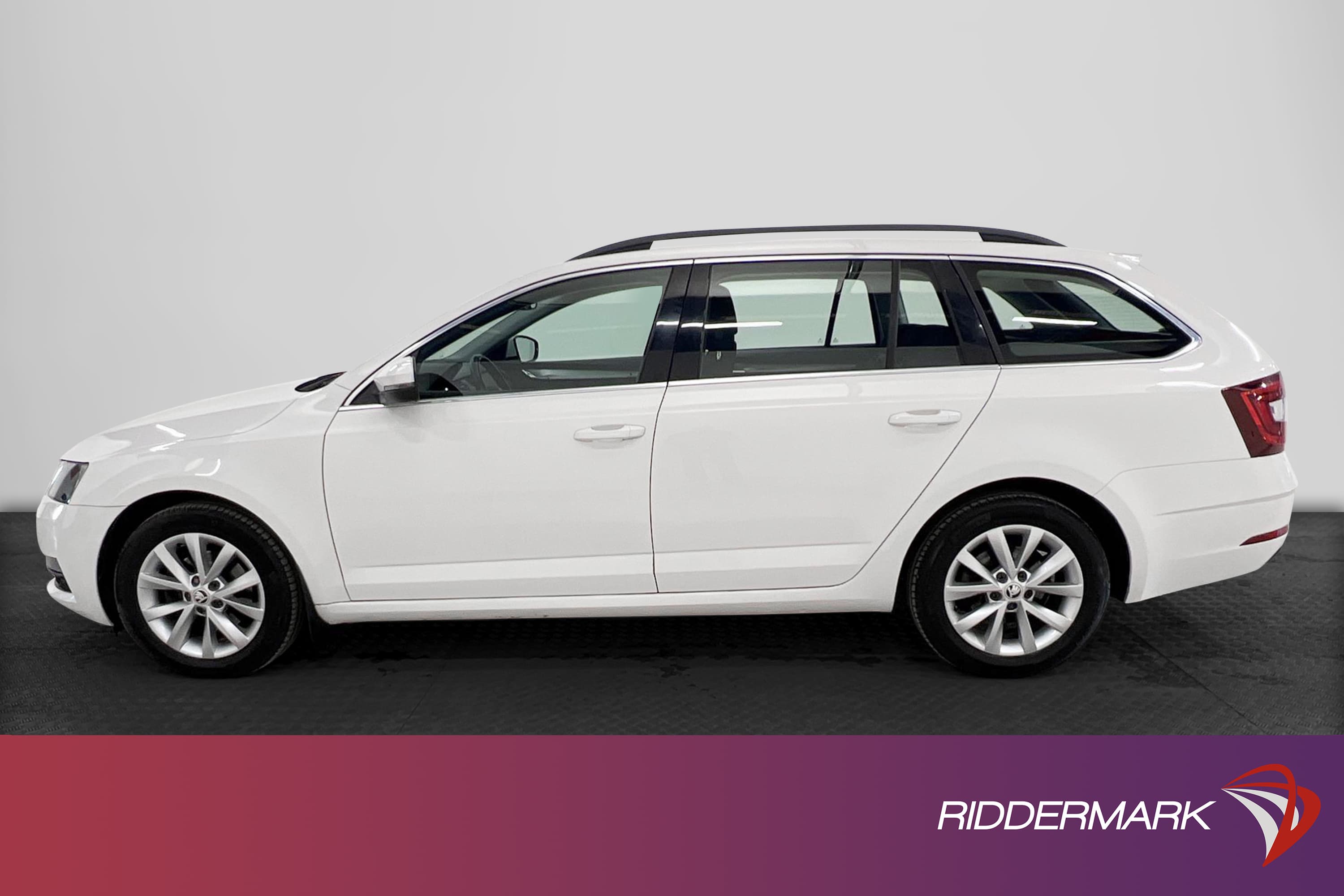 Skoda Octavia 2.0 TDI 4x4 Värmare Drag Carplay Välservad