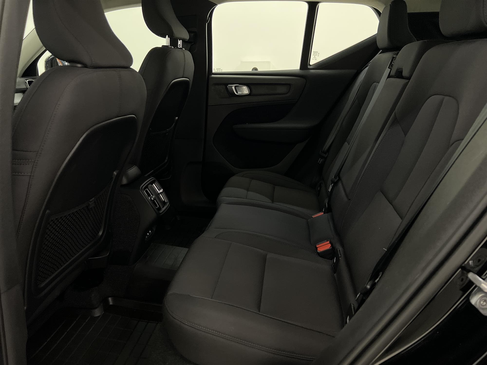 Volvo XC40 T2 129hk Momentum VOC Bränslevärmare Dragkrok