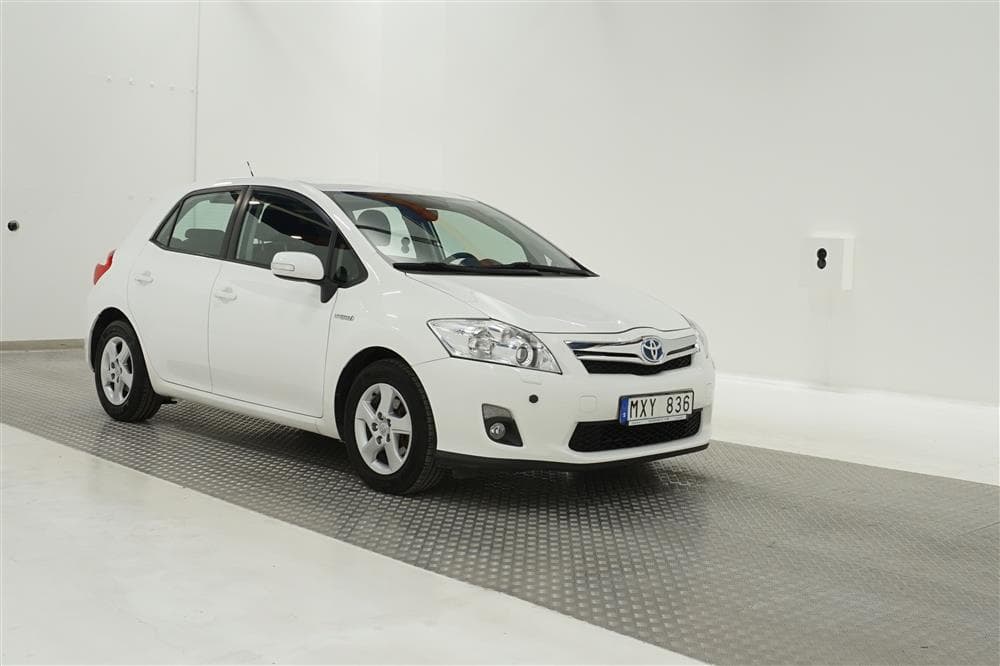 Toyota Auris 1.8 HSD 5dr 99hk