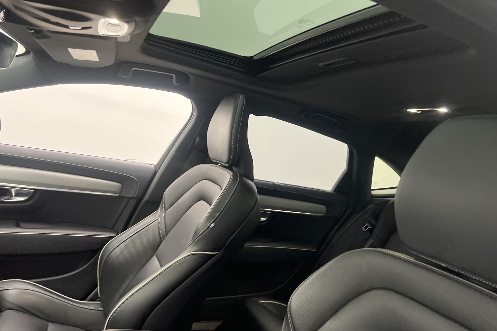 Volvo S90 B5 R-Design VOC Taklucka H/K HUD Värm 360° Skinn