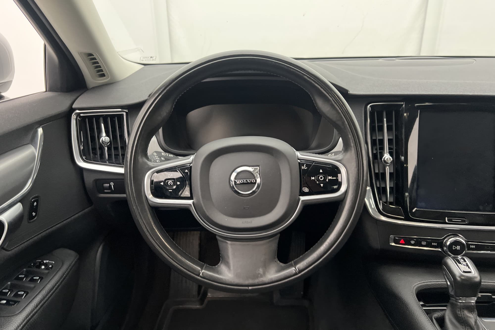 Volvo S90 T4 190hk Advanced VOC P-Värmare CarPlay Rattvärme